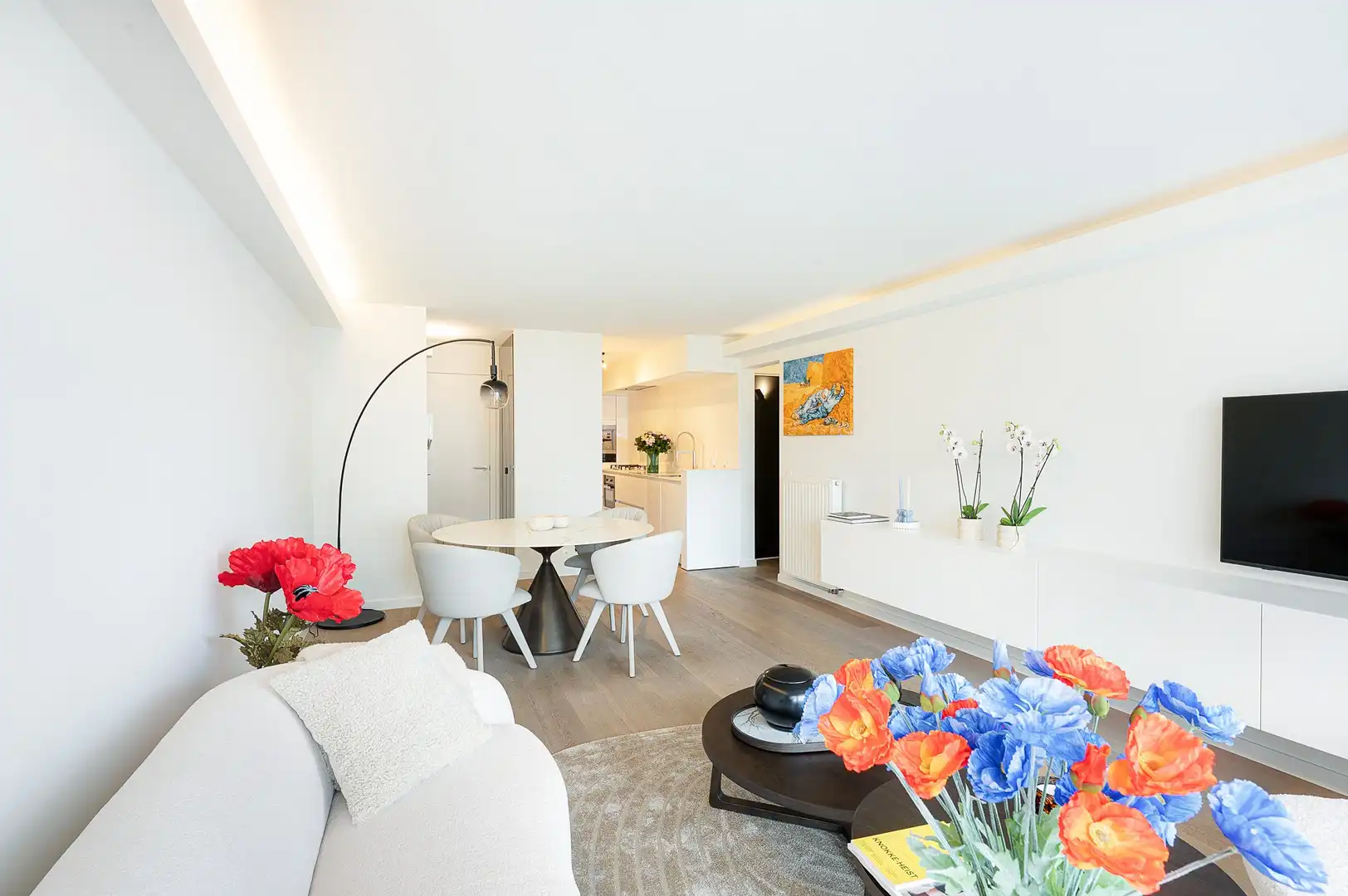 Elizabetlaan 118 – Lichtrijk 2-slaapkamer appartement met open zicht over het Abraham Hansplein. foto 2