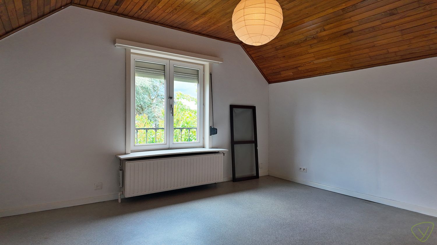 Ruime alleenstaande woning in een rustige buurt met grote tuin! foto 25