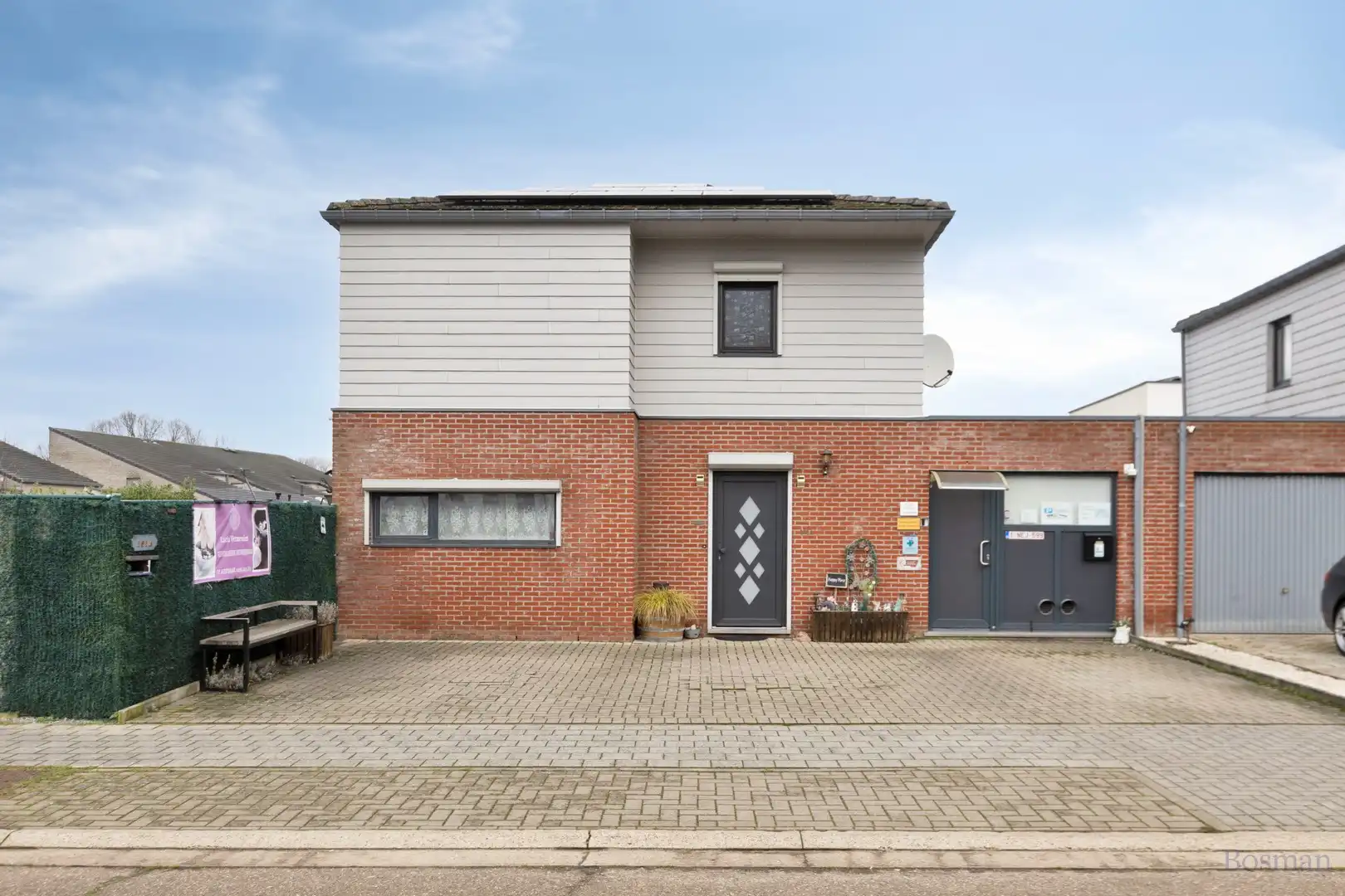 Energiezuinige gezinswoning te koop in centrum Tessenderlo foto {{pictureIndex}}