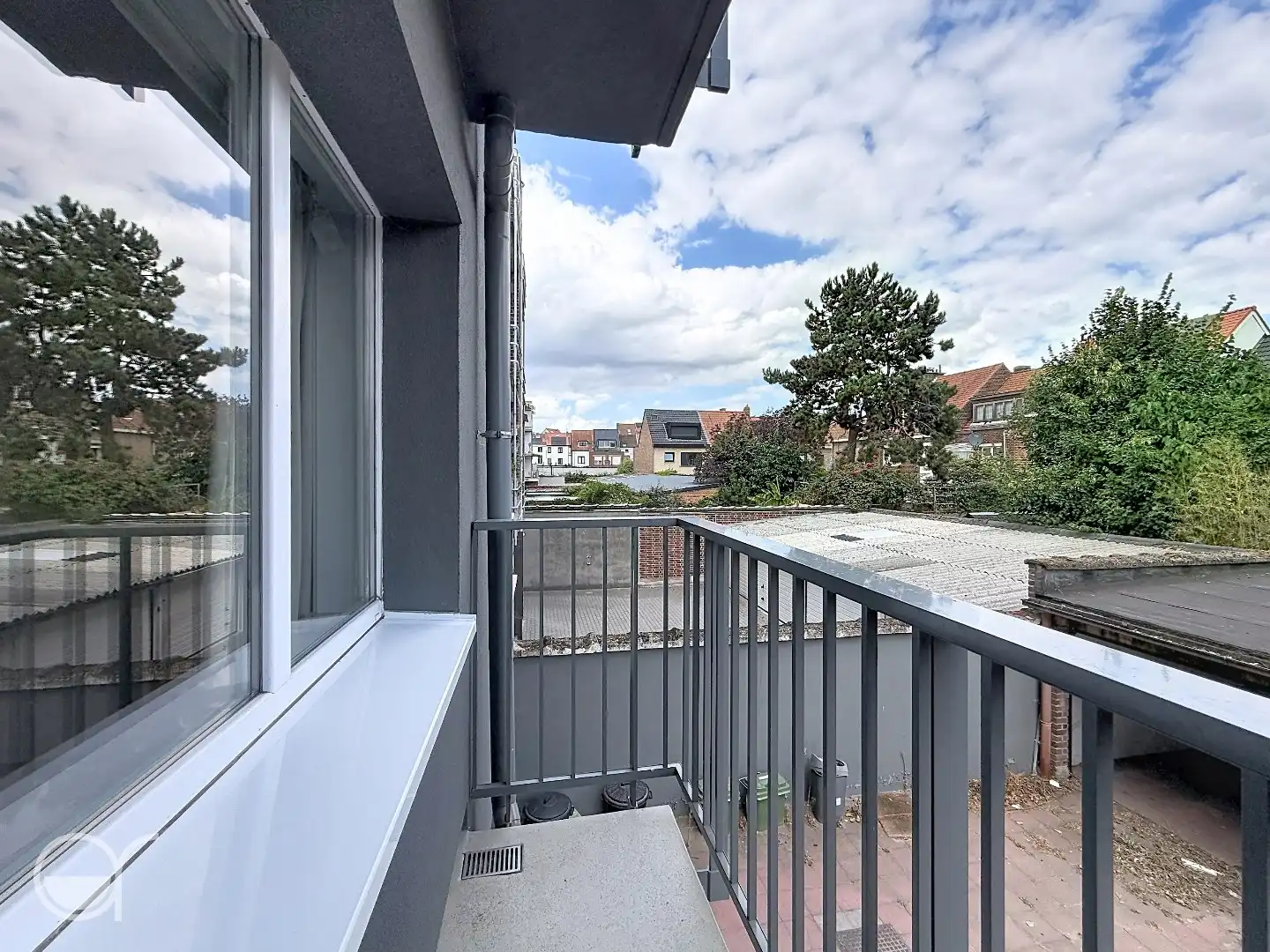 Ruim gezellig twee slaapkamer appartement met garagebox foto 10