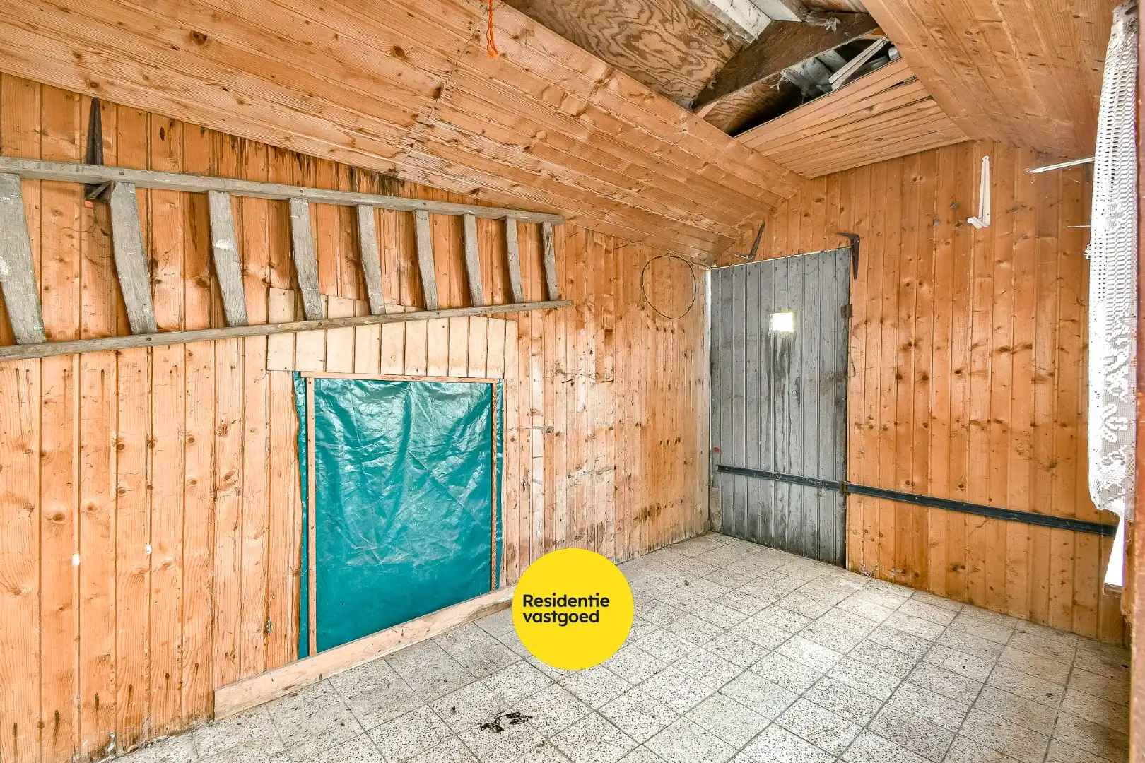 Te renoveren halfopen bebouwing met tuin en groot potentieel foto 19