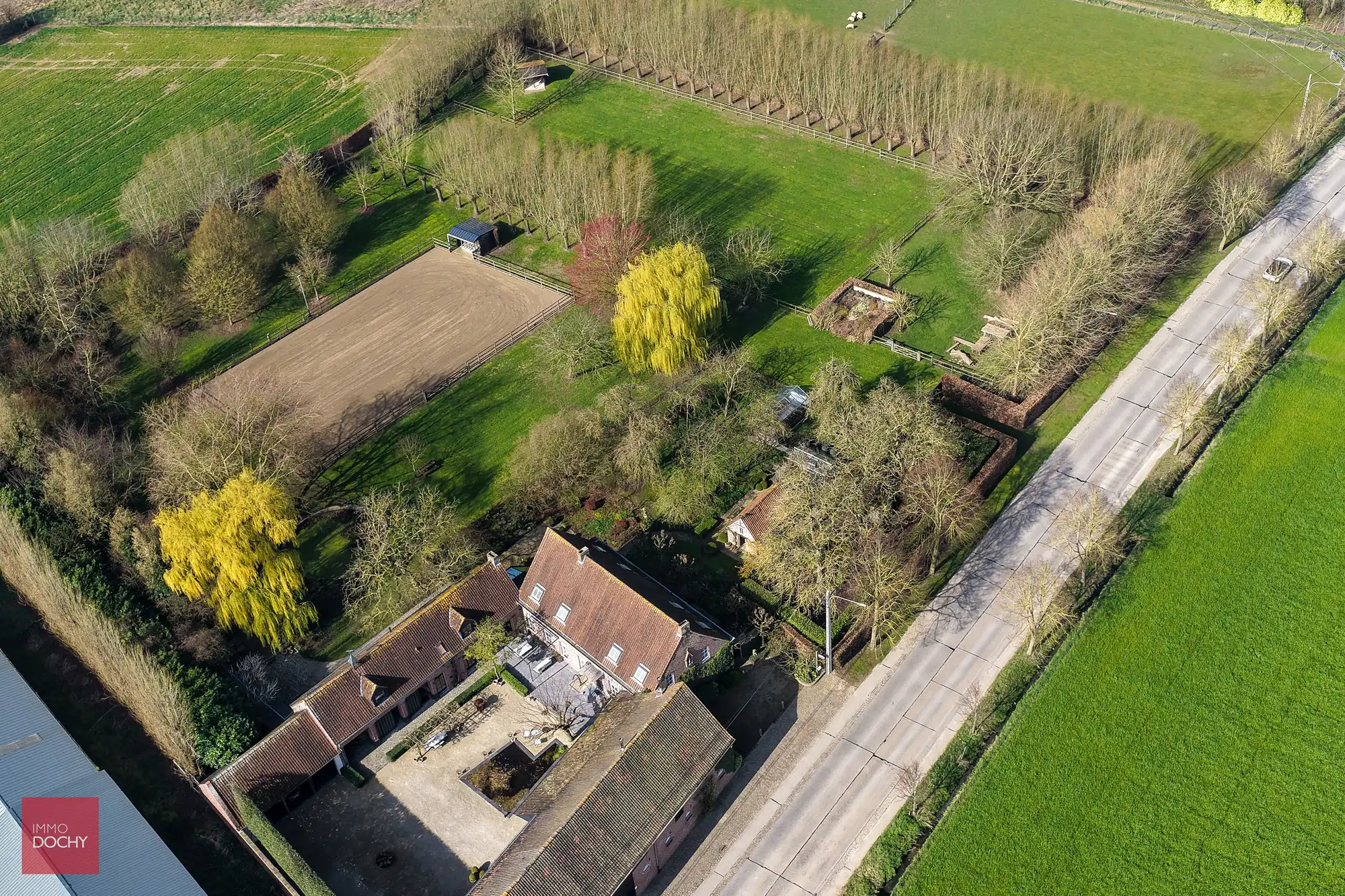 Hoofdfoto van de publicatie: Zeer goed onderhouden gerestaureerde hoeve