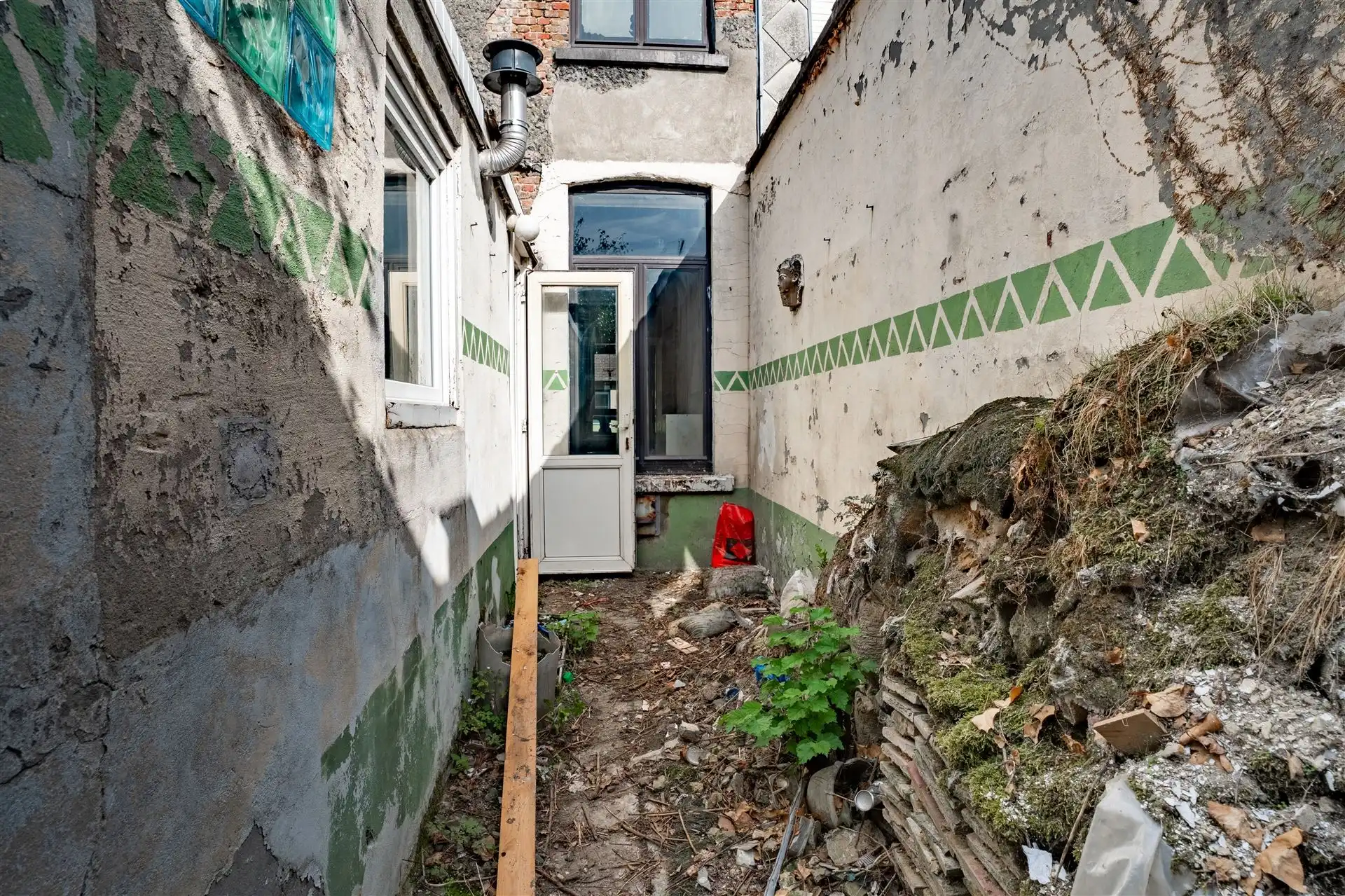 Stadswoning met renovatiepotentieel in hartje Lier foto 21