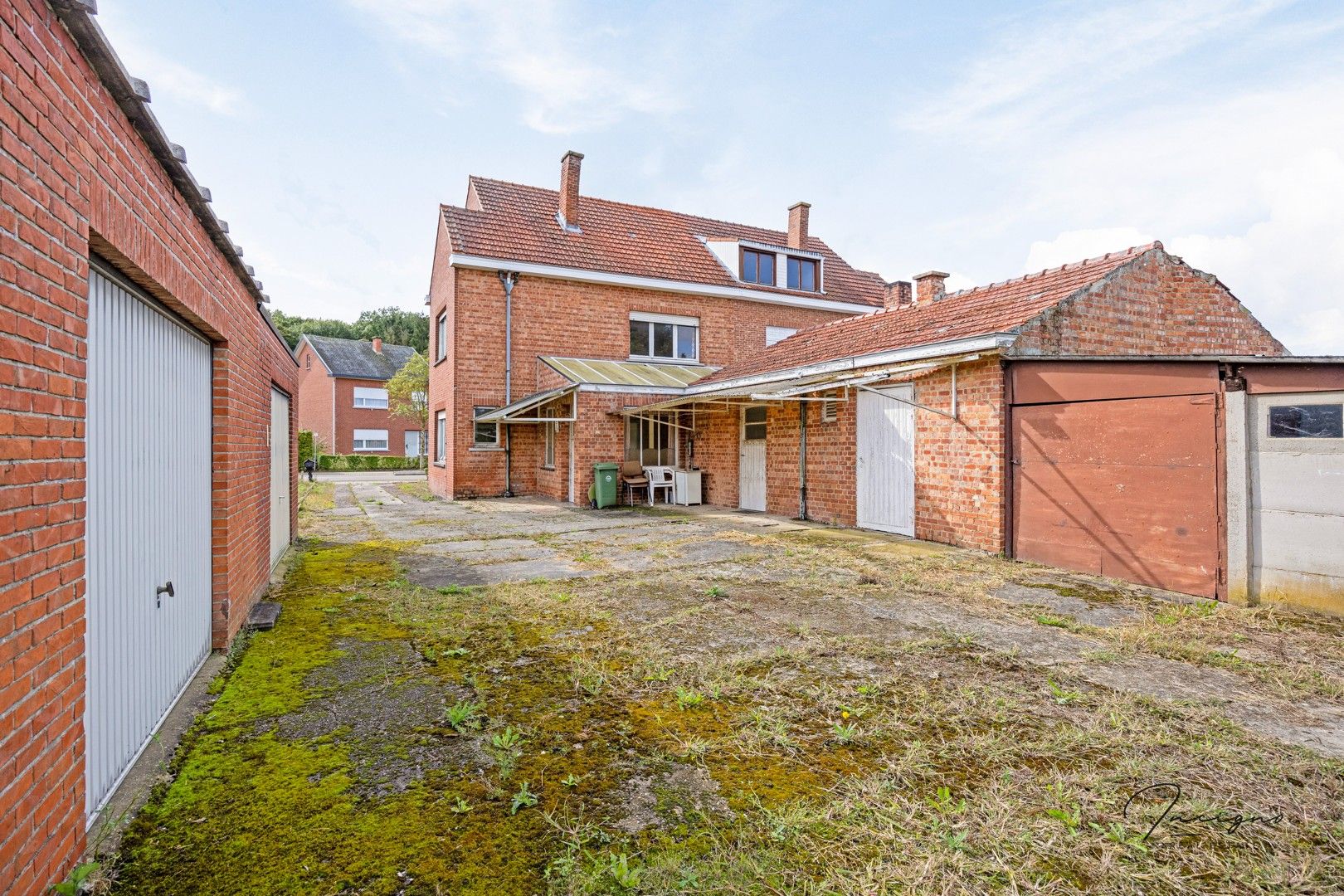 Renovatiewoning met veel potentieel en prachtige tuin foto 30