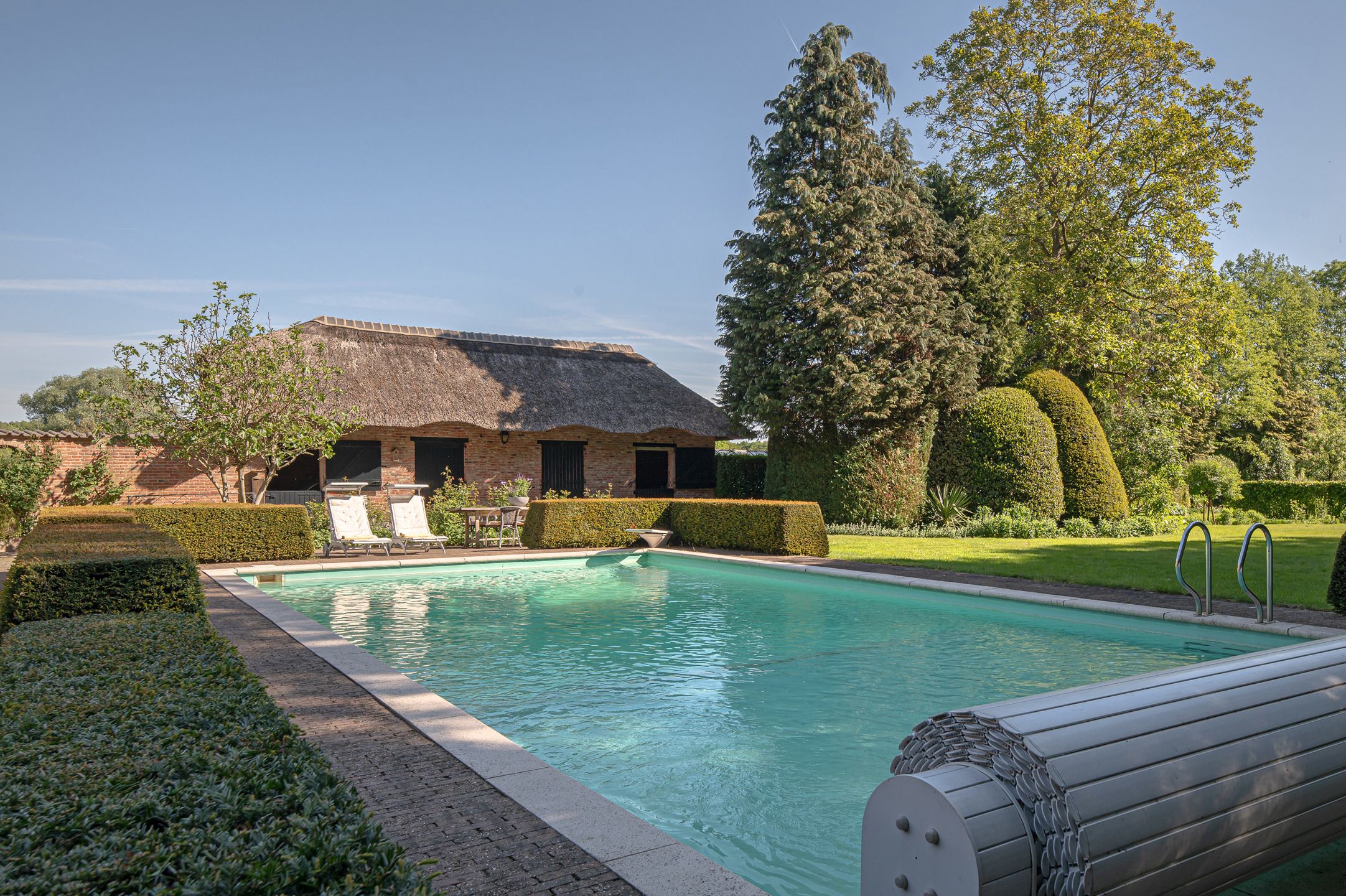 Een parel in een rustige, groene omgeving te Essen met 6 slaapkamers, buitenzwembad en sauna foto 31