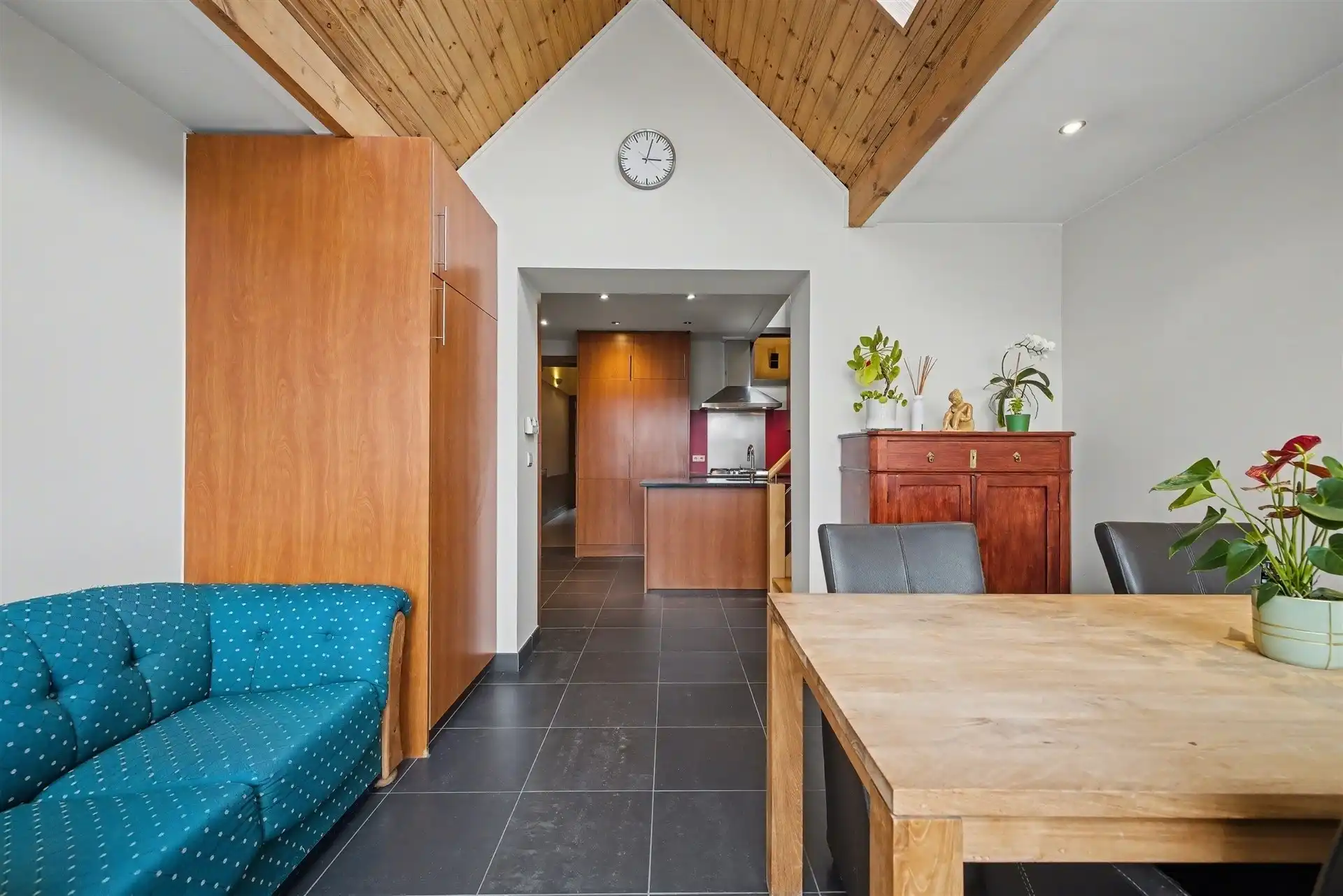 Charmante starterswoning met 3 slaapkamers en garage nabij het centrum van Sint-Gillis-Waas foto 9