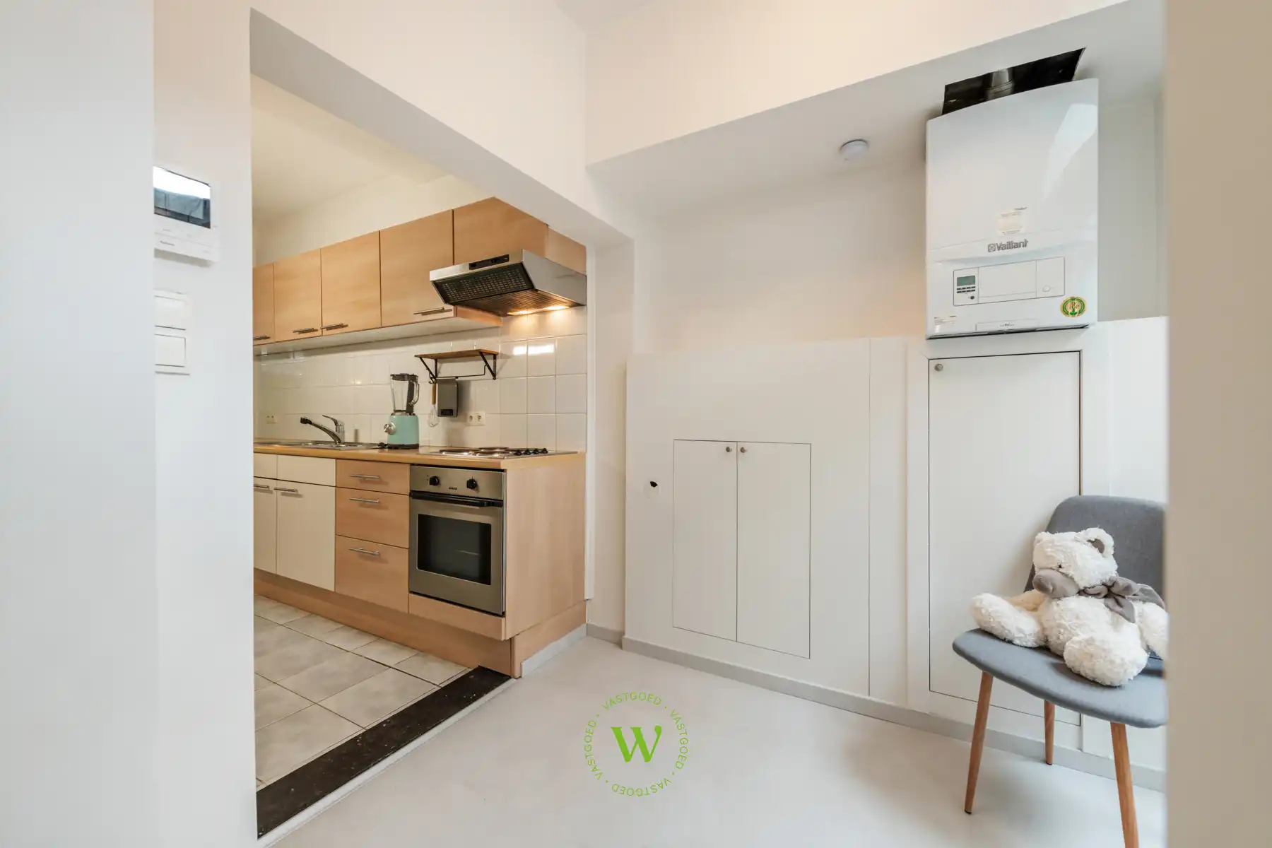 Lichtrijk gelijkvloers appartement met private inkom foto 12
