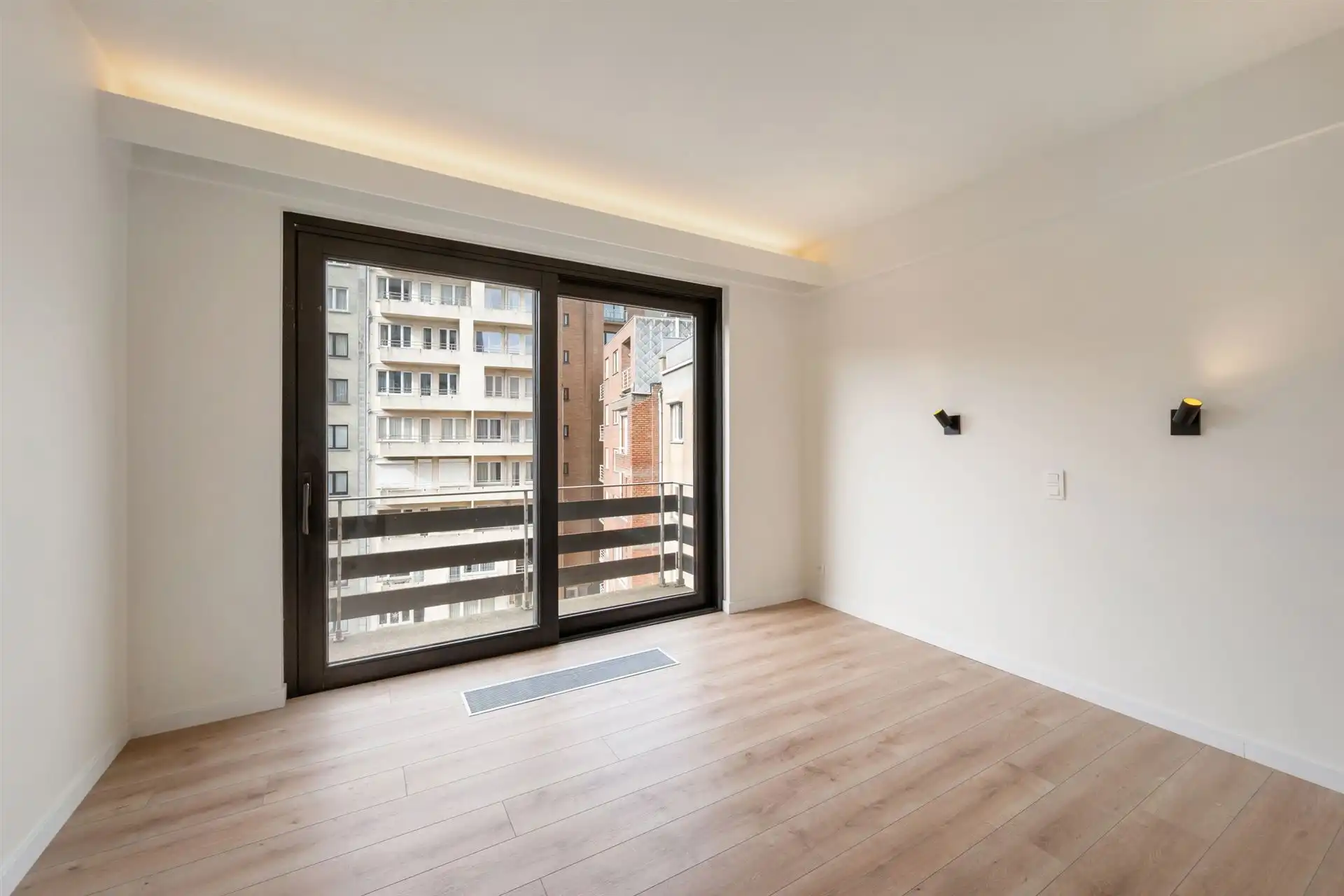 Prachtig gerenoveerd appartement op TOPligging Oostende! foto 9