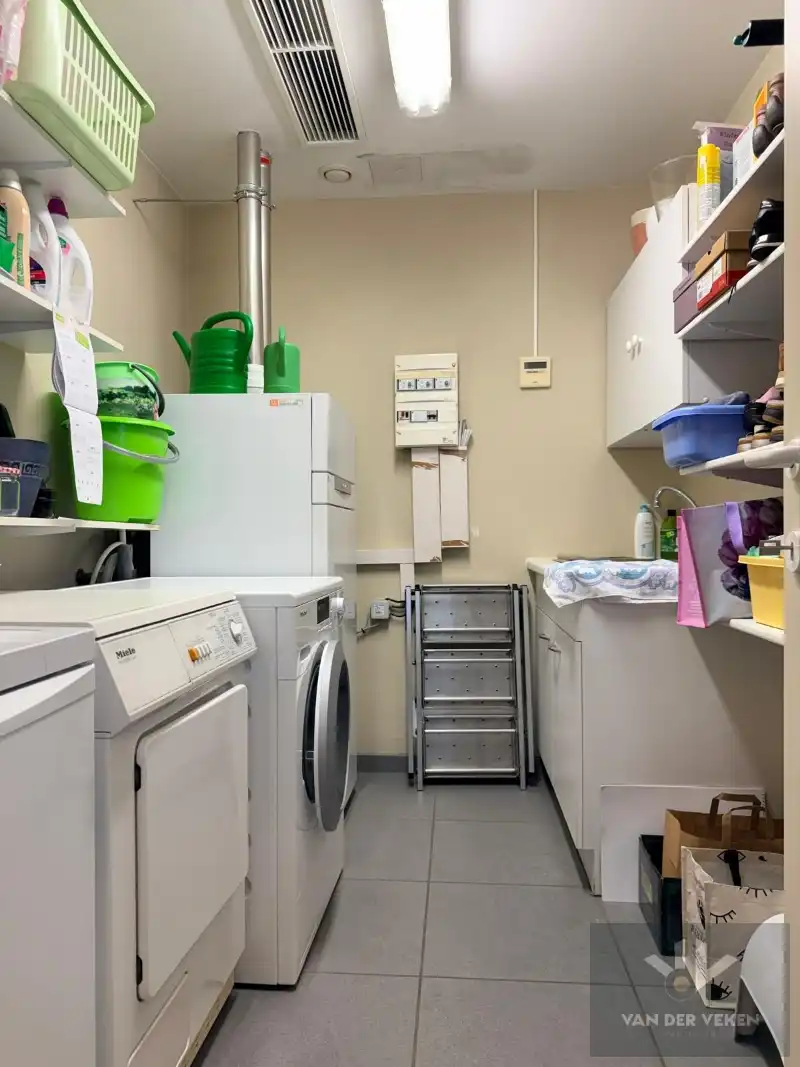 Ruim 2 slaapkamer appartement in hartje Hasselt! foto 7