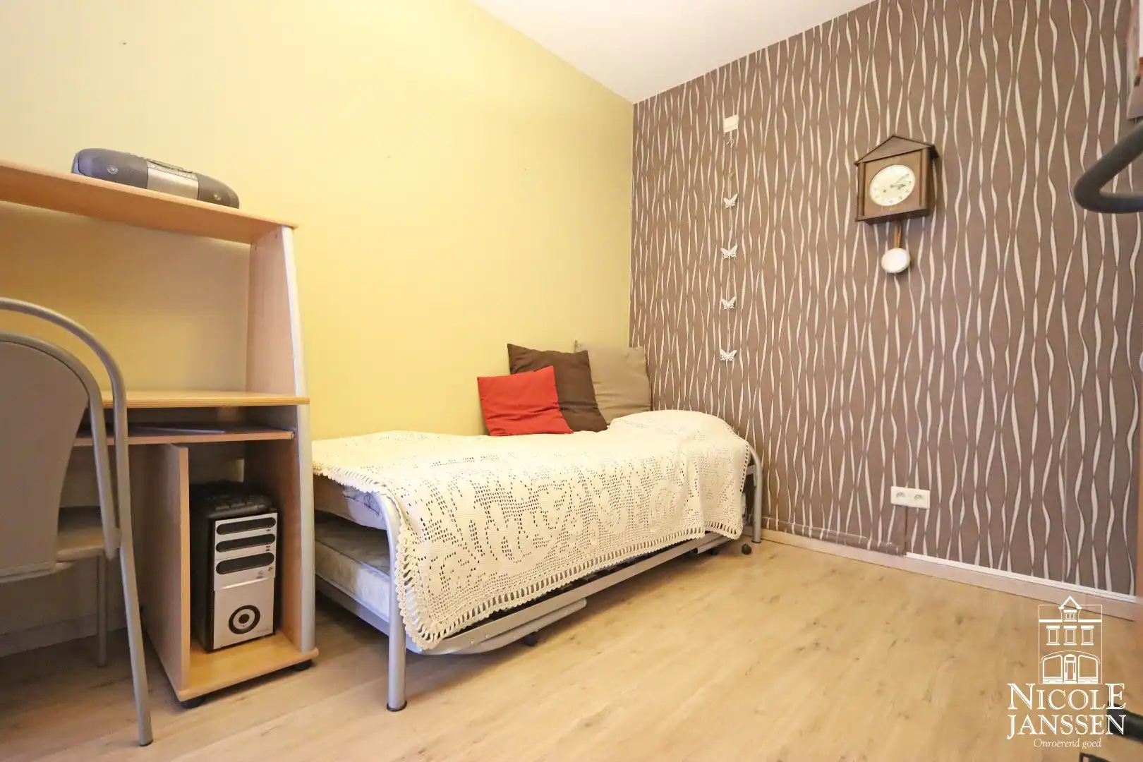 Instapklaar, verzorgd appartement met terras foto 14