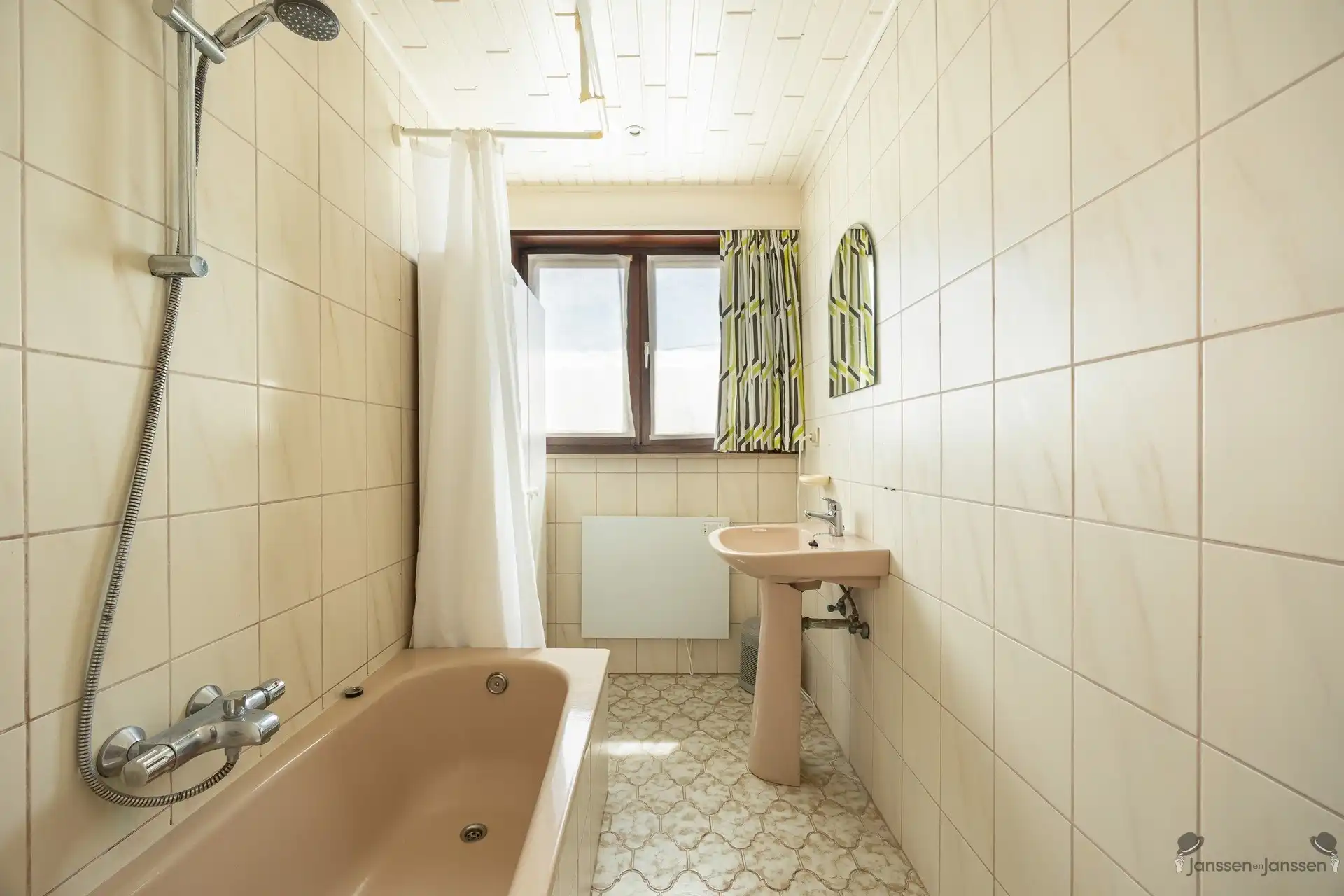 Landelijke woning met grote tuin op topligging foto 17