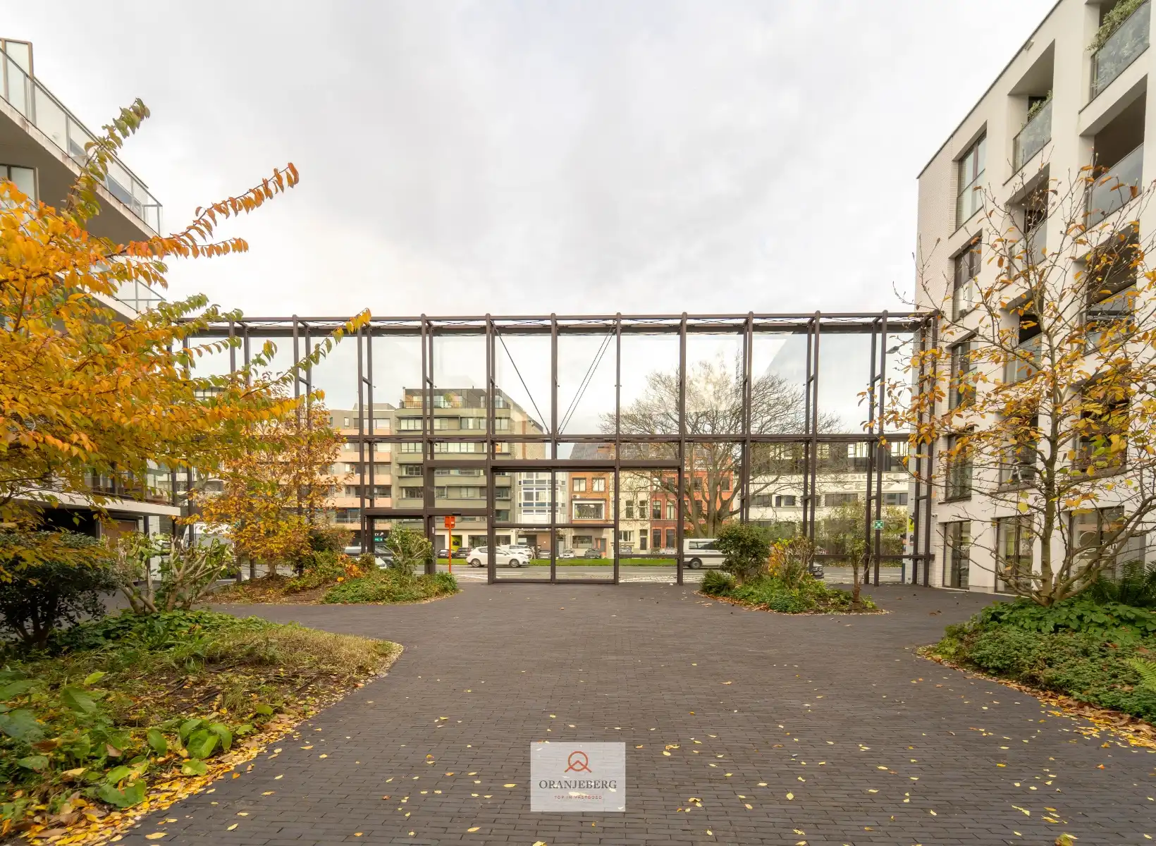 Moderne gelijkvloerse studio met terras te Gent foto 5