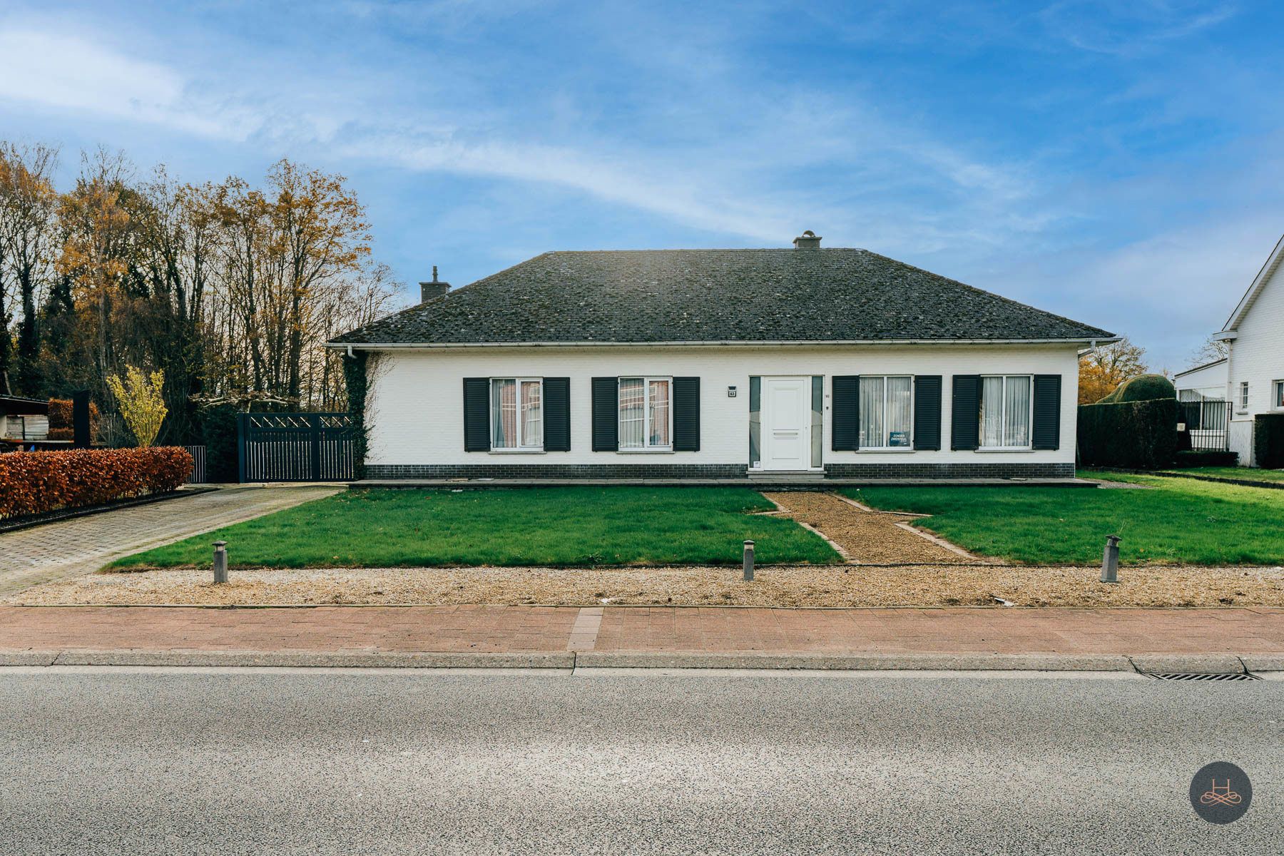 Hoofdfoto van de publicatie: Vrijstaande, karaktervolle woning op ruim perceel 