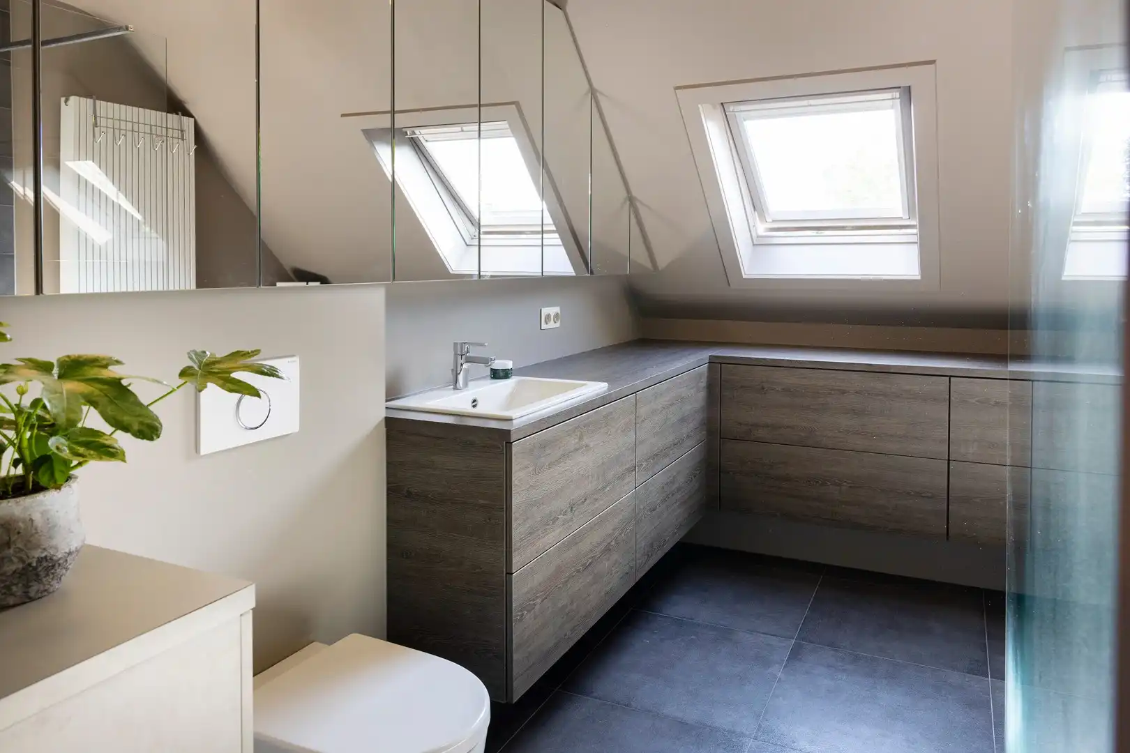 Rustig gelegen alleenstaande woning met aangename tuin. foto 10