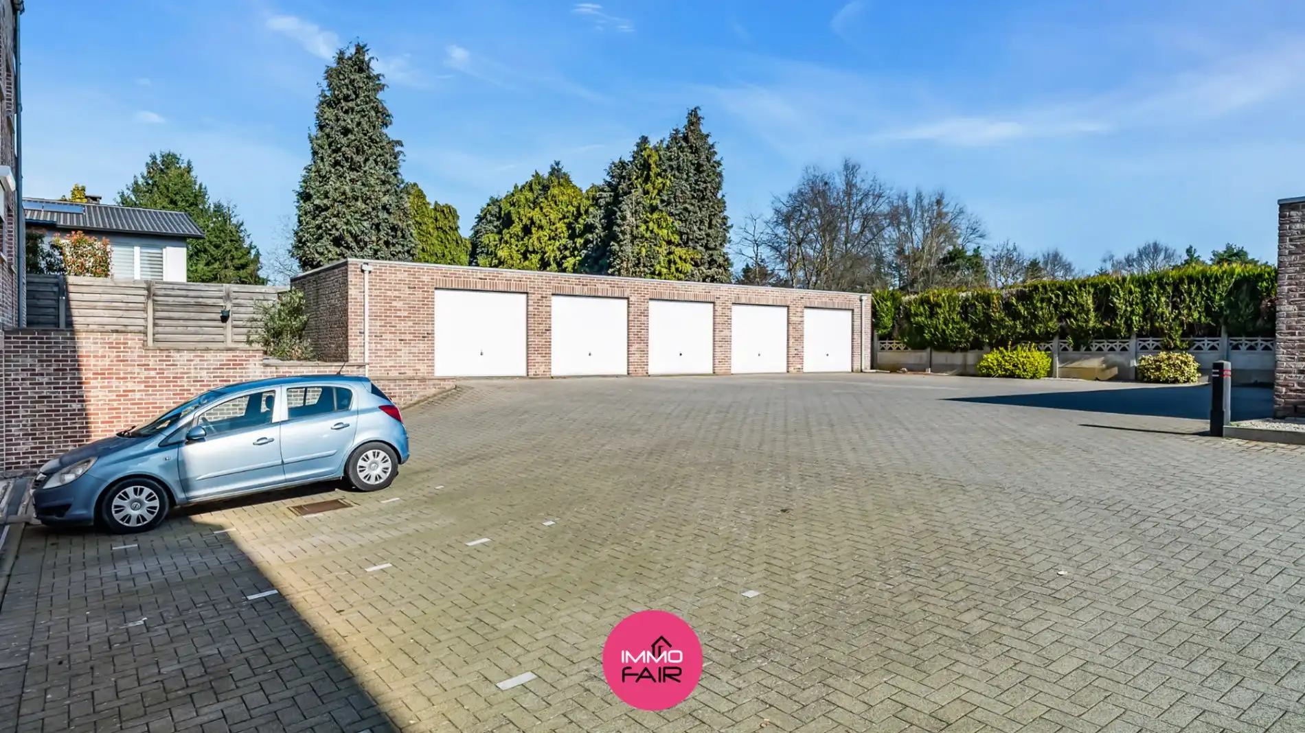 Ruim duplex appartement in kleinschalige residentie op toplocatie in Maasmechelen foto 12