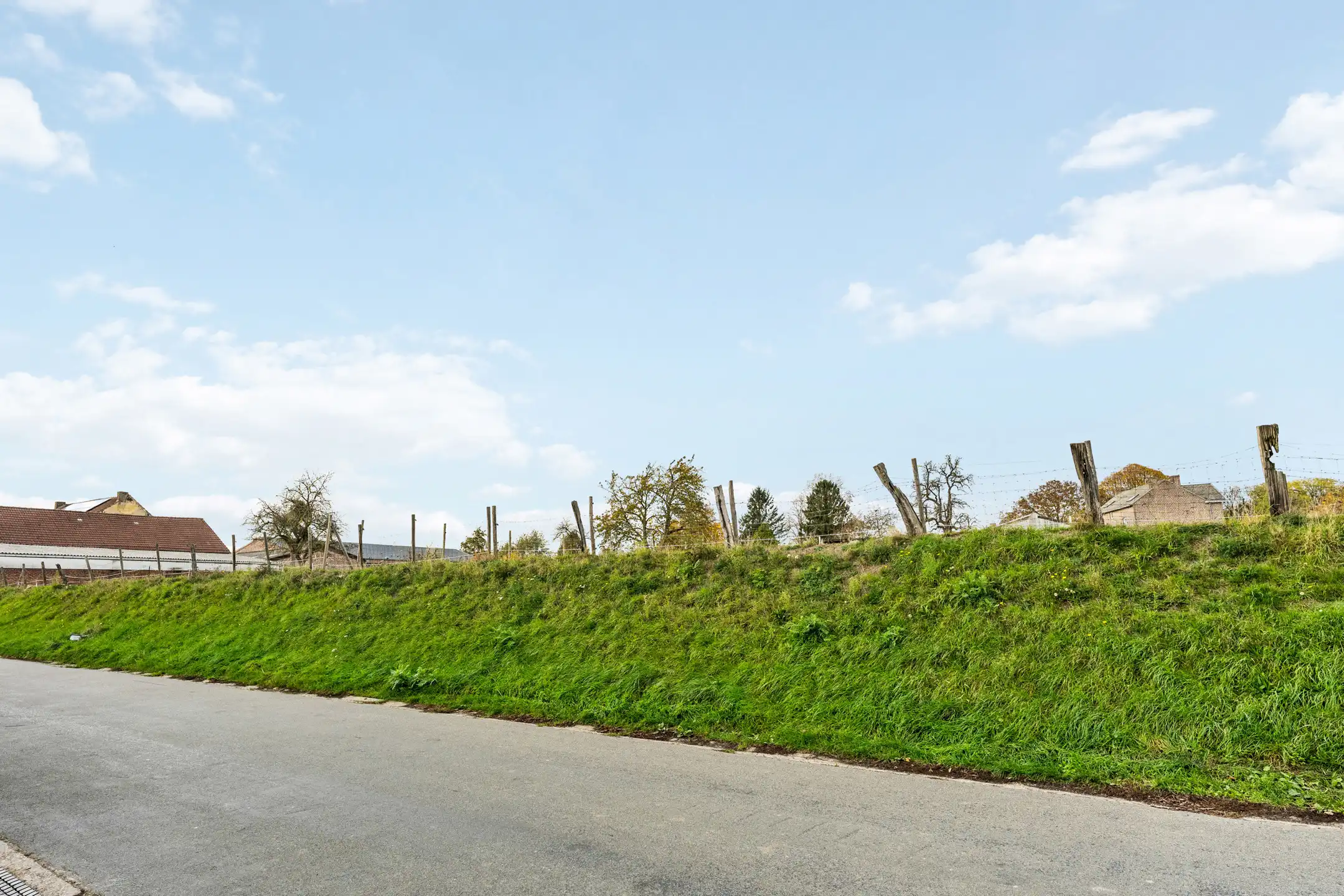 Open bouwgrond op 8a18ca in het landelijke Hees foto 3