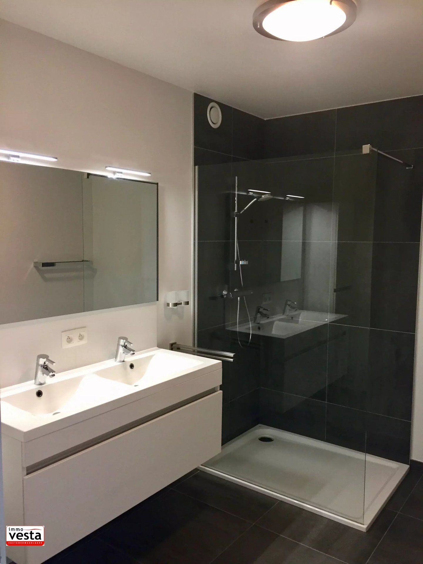 Compact appartement met modern comfort foto 5