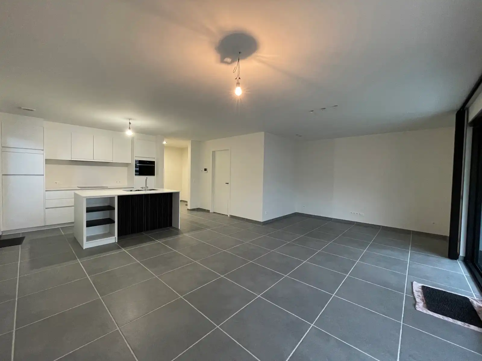 Gelijkvloers 2 slpk BEN appartement in centrum Bree foto 2