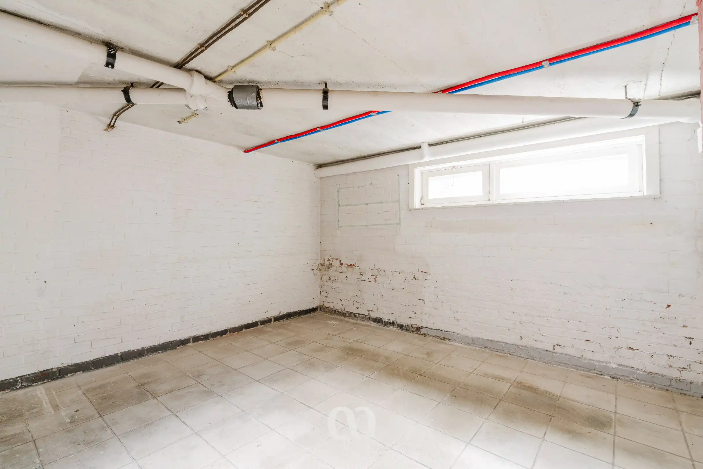 Stevige gezinswoning met tuin en volledige kelder in Lozer foto 18