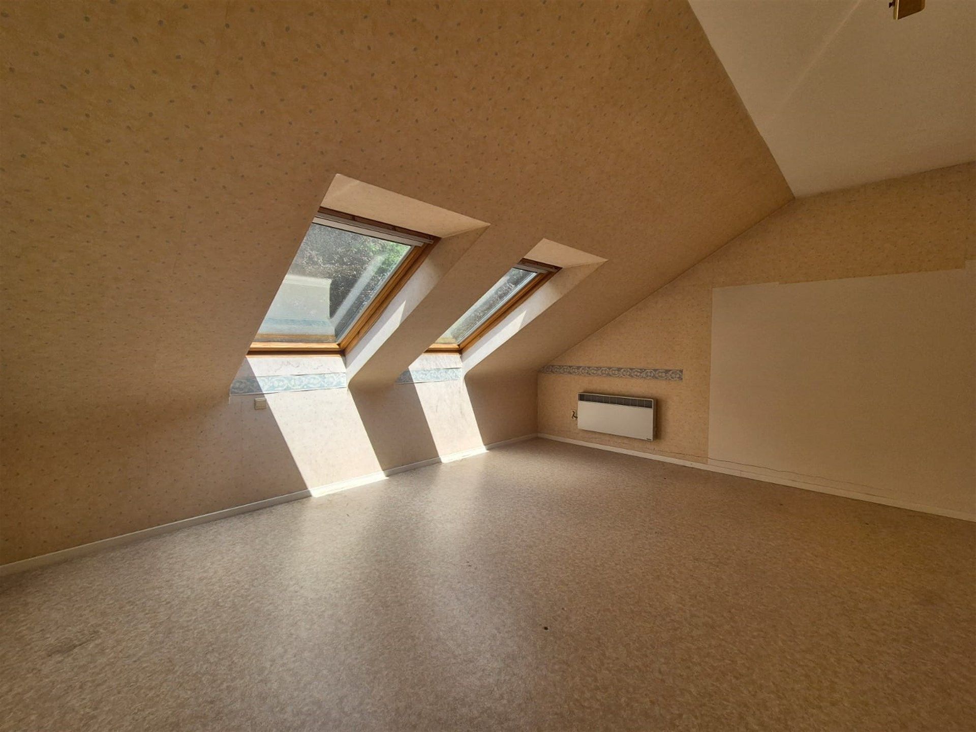 Gunstig gelegen ruime villa in groene omgeving.  foto 28