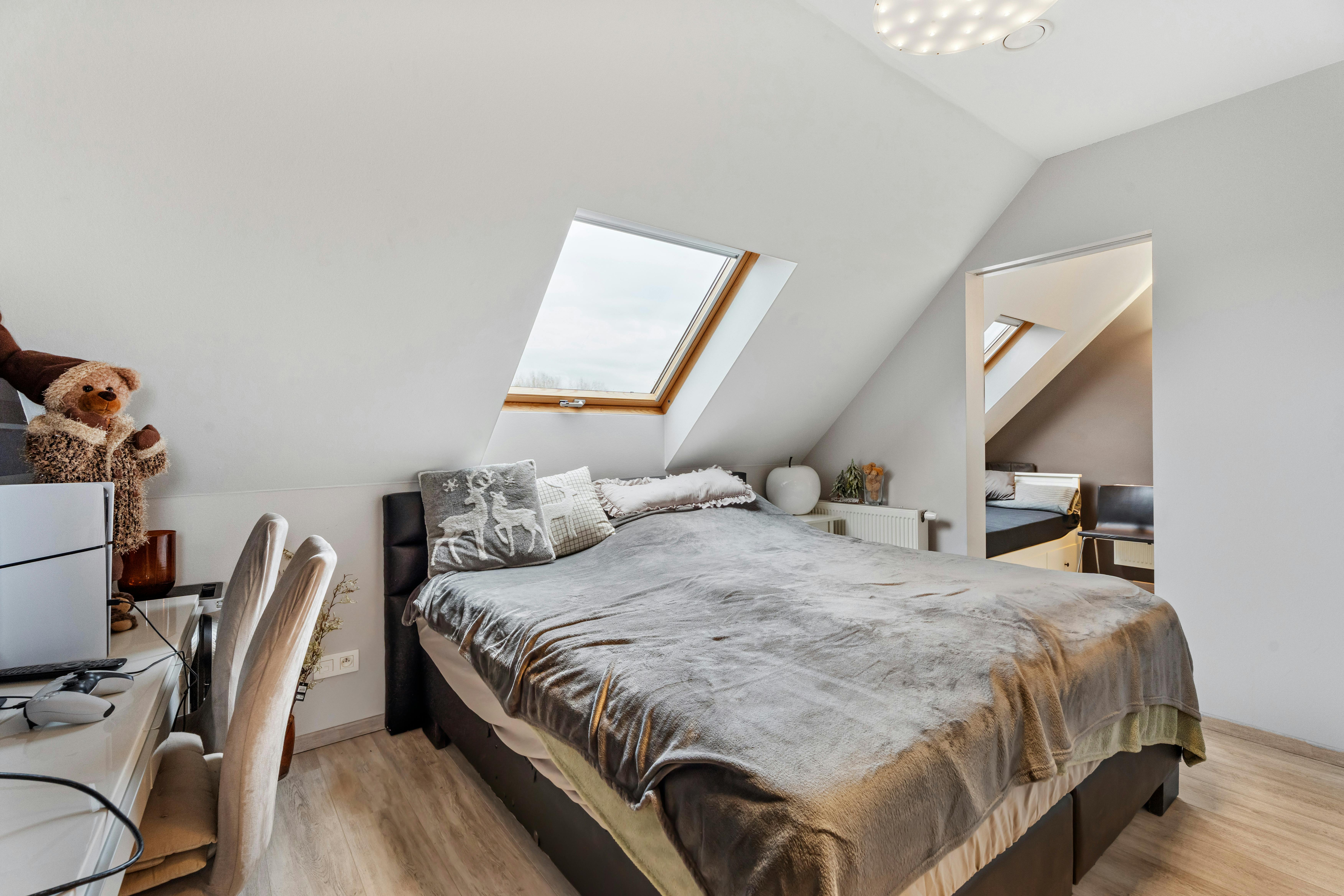 Instapklaar appartement met garage in centrum Ieper  foto 14