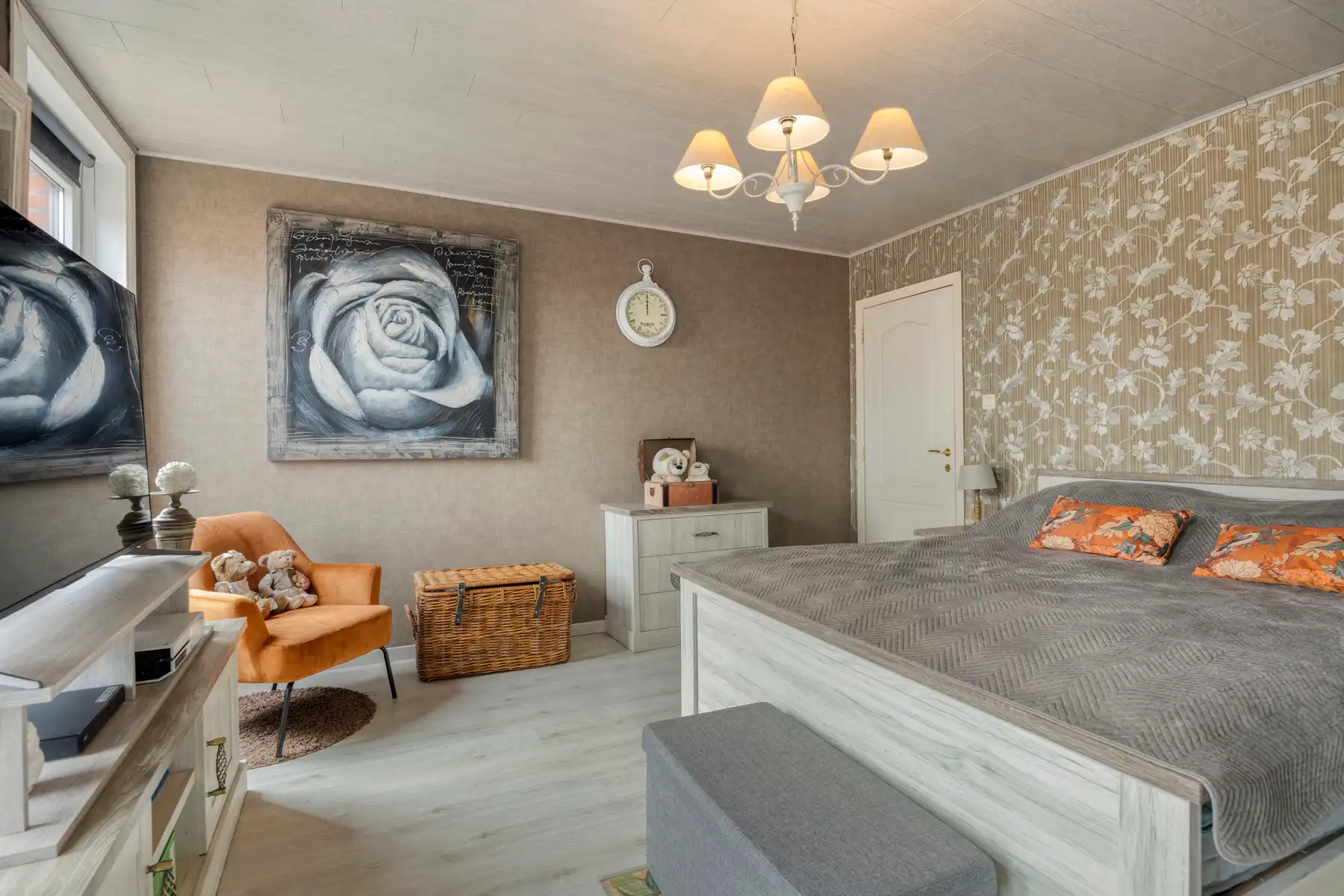 Instapklare woning met 2 (3) kamers en terras foto 19