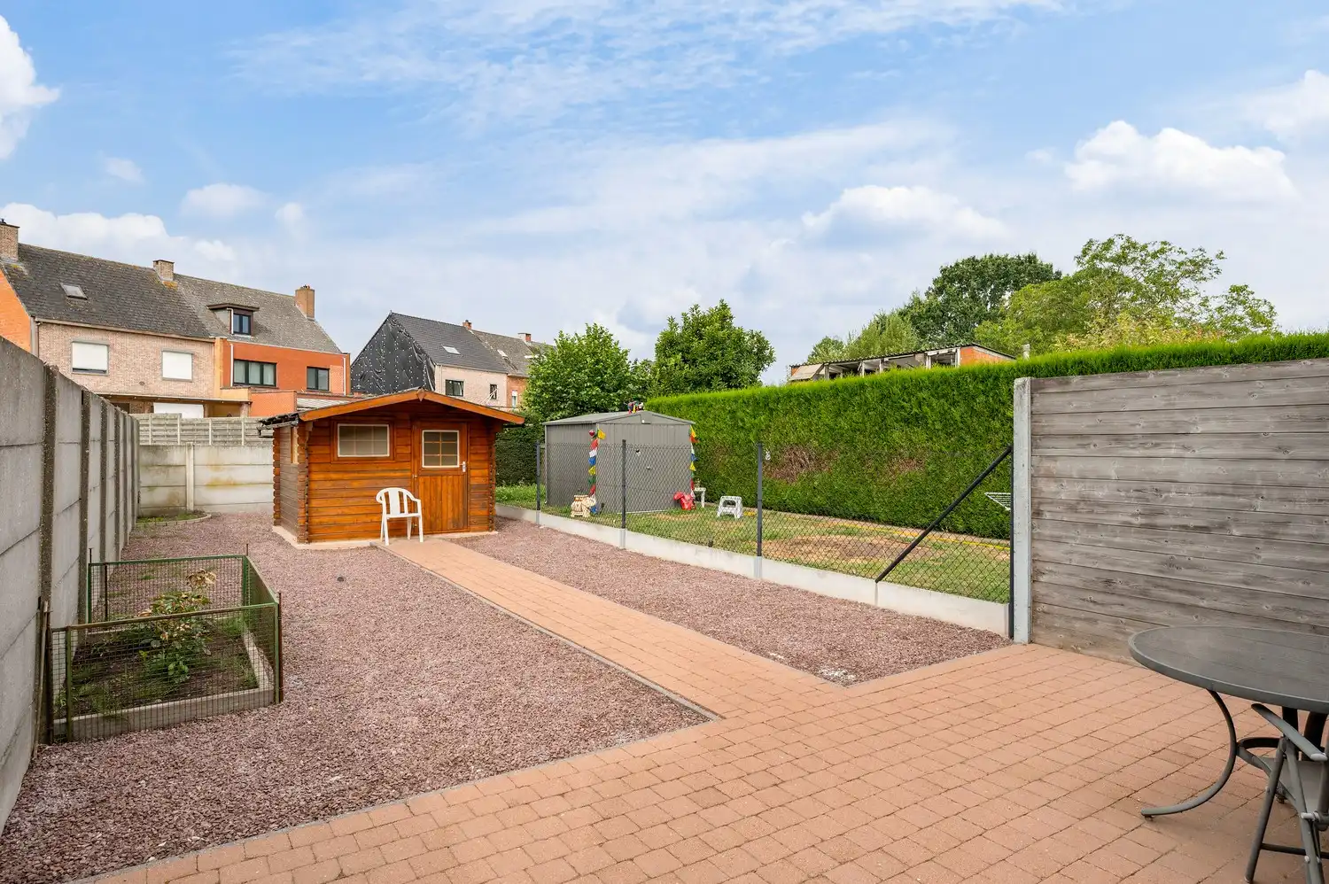 Instapklaar gelijkvloers appartement met tuin, terras en parkeerplaats. foto 18