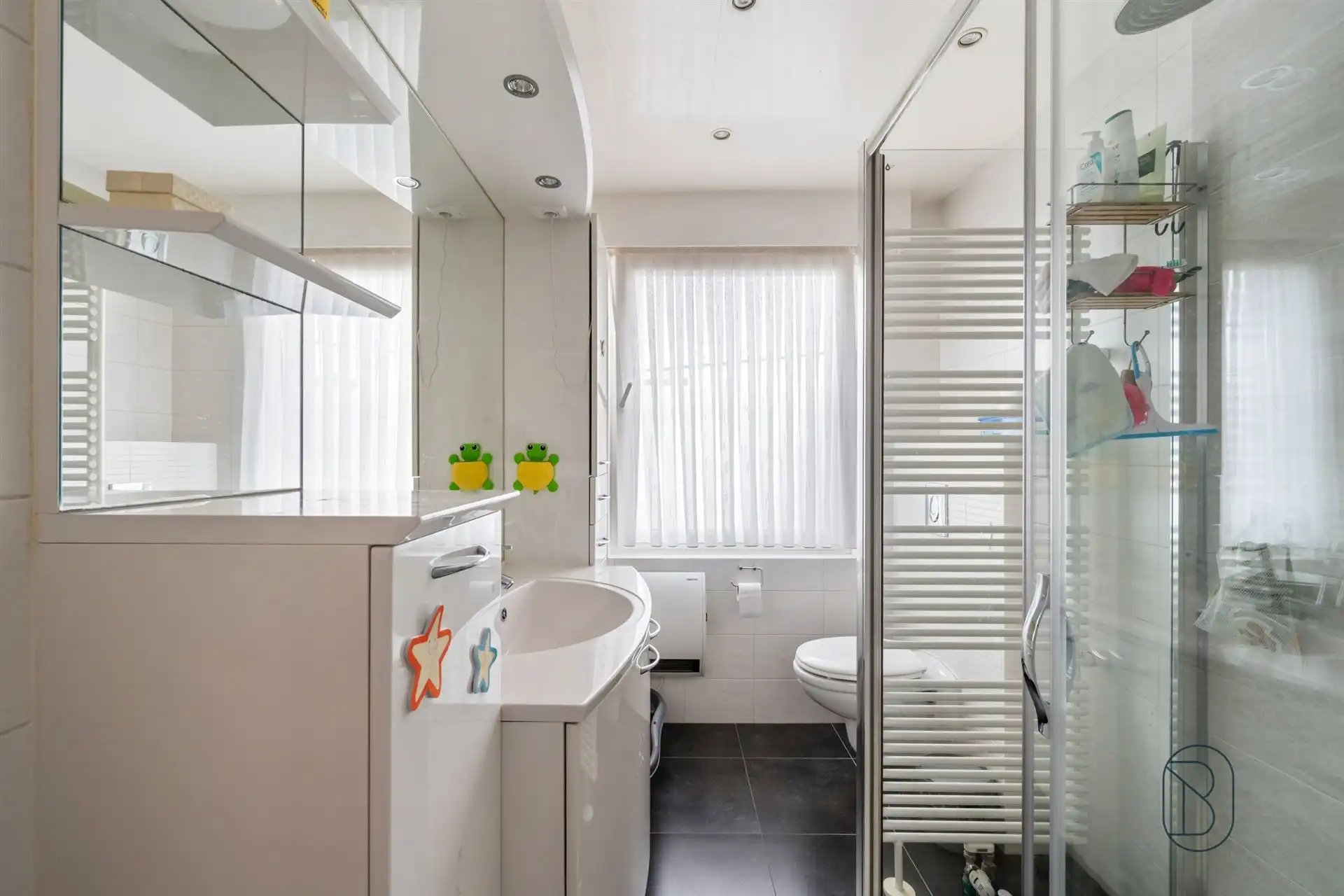  instapklare woning met 3 SLK en garage foto 13