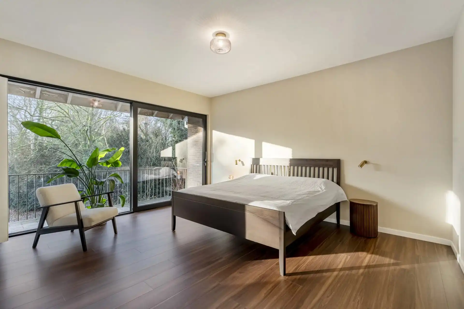 Karaktervolle ingenieurswoning op riant perceel foto 9