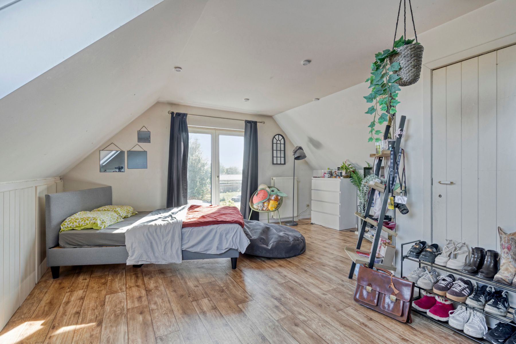 Instapklare HOB met 4 slaapkamers en polyvalent bijgebouw foto 13