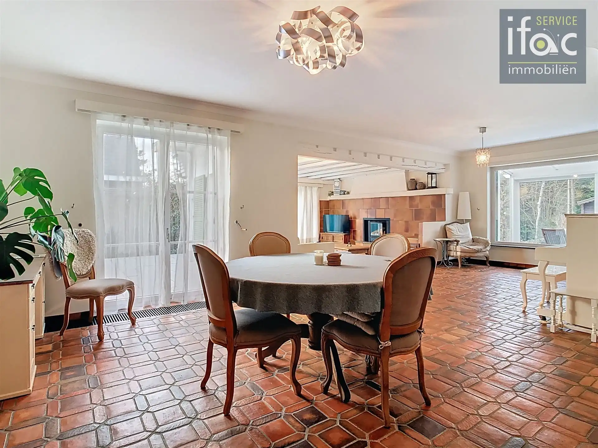 Villa met 4 slaapkamers en tuin foto 3