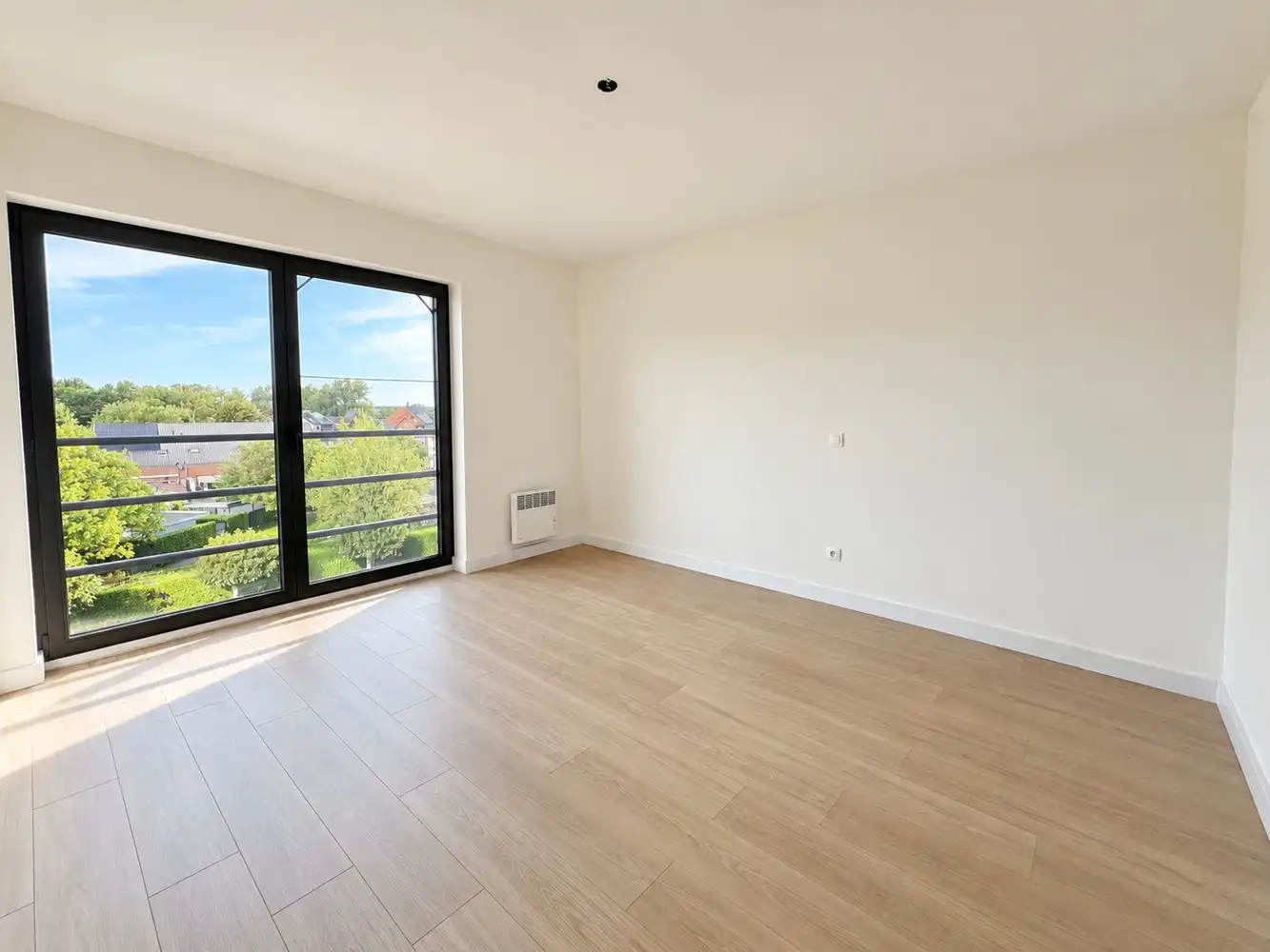 Instapklaar ruim appartement foto 5
