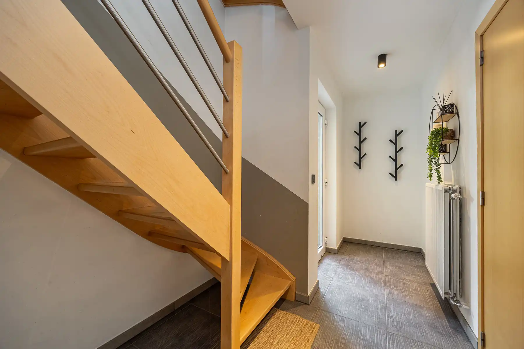 Ruime woning met garage en open uitzicht foto 16
