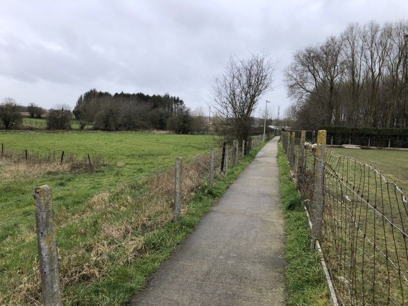 Een perceel grond gelegen in woongebied te Denderhoutem, nabij de Pastorijweg foto 5