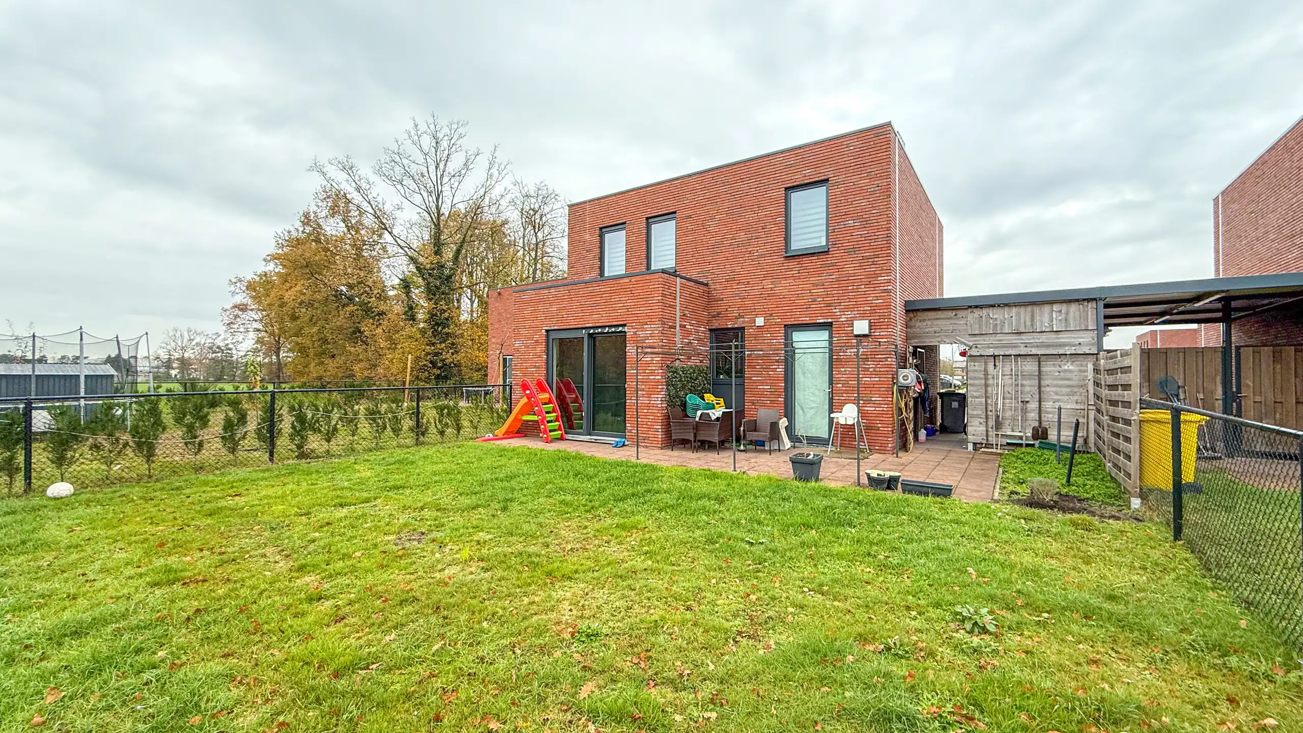 Moderne gezinswoning in rustige doodlopende straat met EPC A foto 26