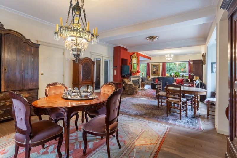 Toplocatie! Uiterst charmante villa met een zee van ruimte, Z-W tuin! foto 3