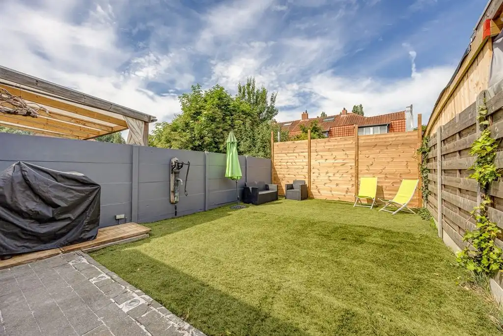 Instapklare woning met zonnige tuin dichtbij Rivierenhof foto 6