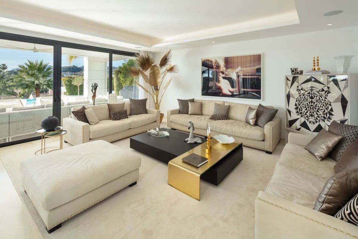 Spectaculaire villa met panoramisch uitzicht in Nueva Andalucía - luxe levensstijl in de iconische golfvallei van Marbella foto 6