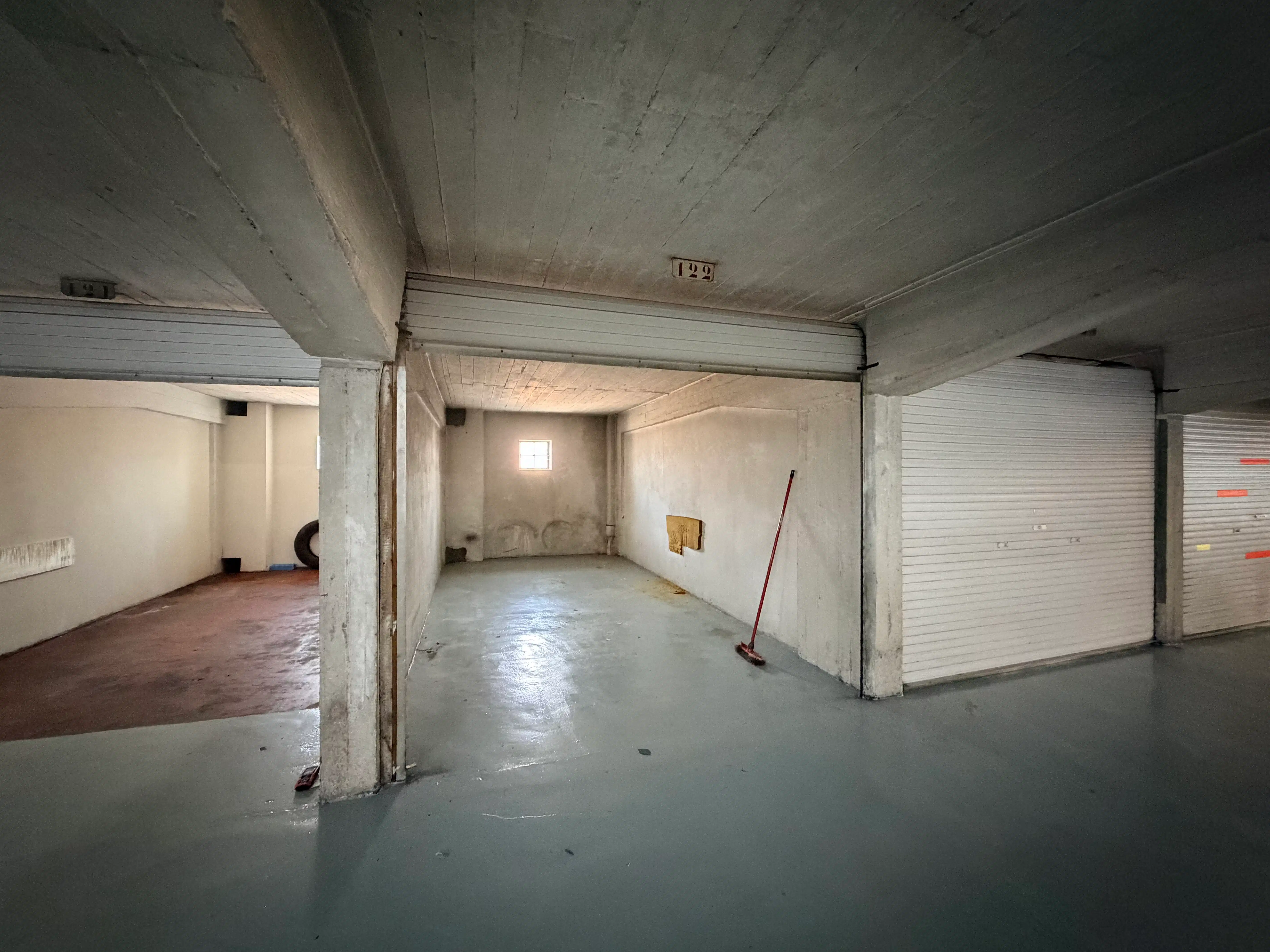 Afgesloten garagebox in parking "RITZ" foto 3
