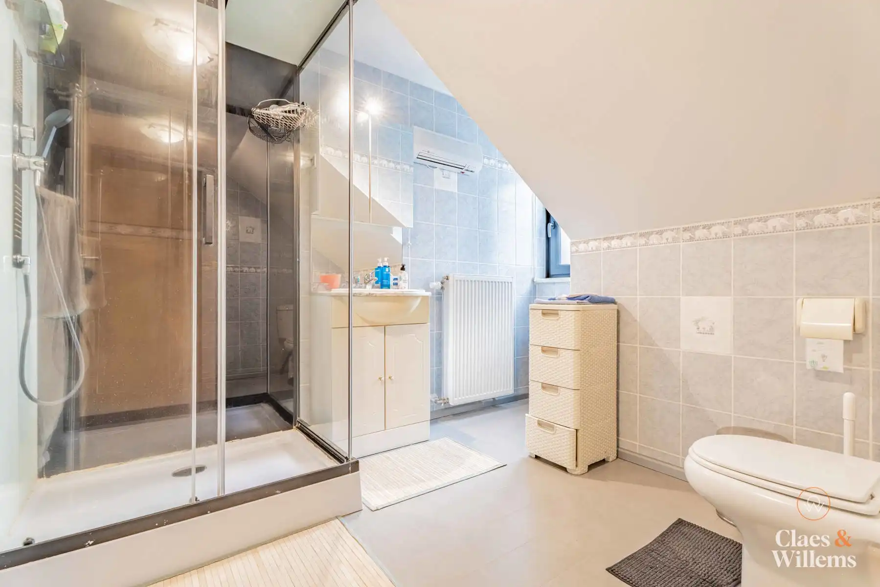 Ruime gezinswoning met 5 slaapkamers. foto 19