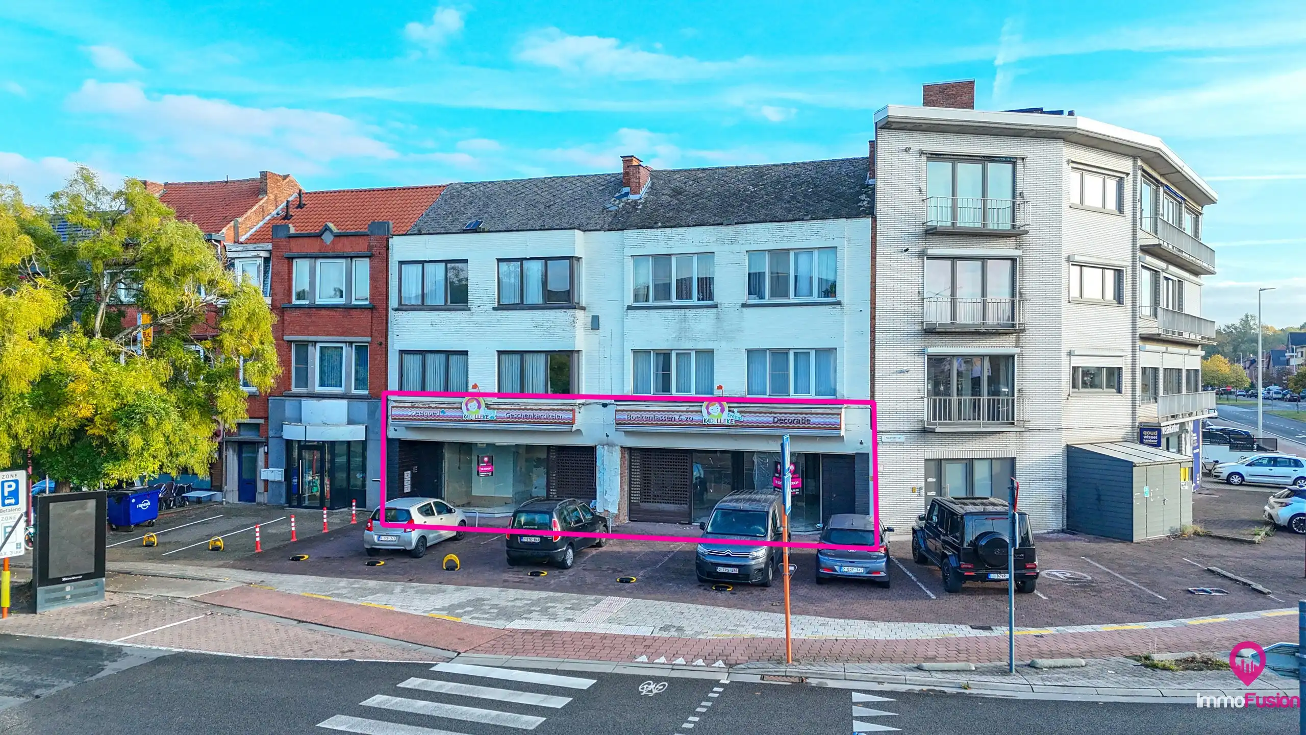 Ruim handelspand op toplocatie met woonmogelijkheid in Diest foto {{pictureIndex}}