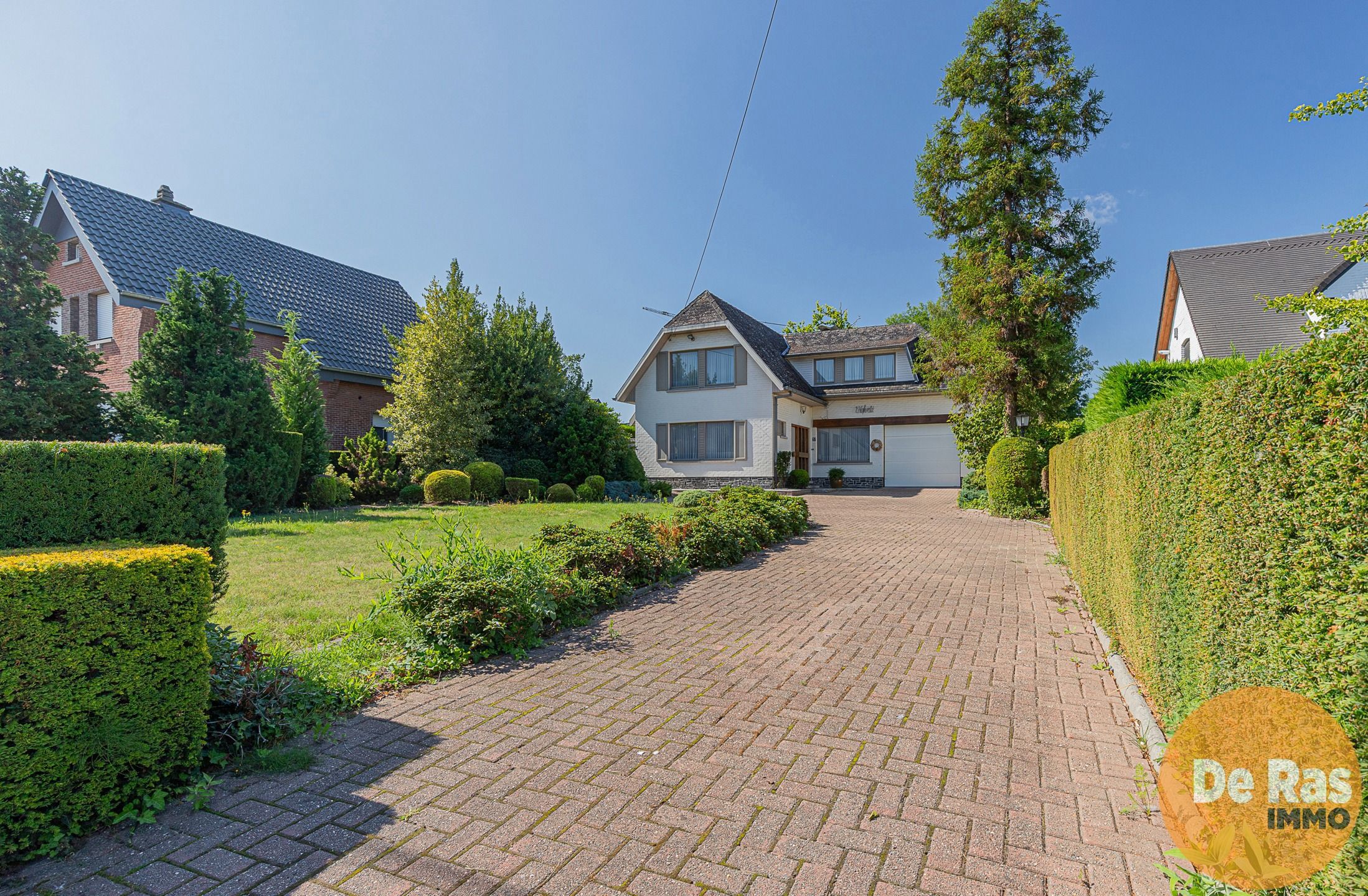 ERPE-MERE - Charmante villa met karakter op centrale locatie foto {{pictureIndex}}