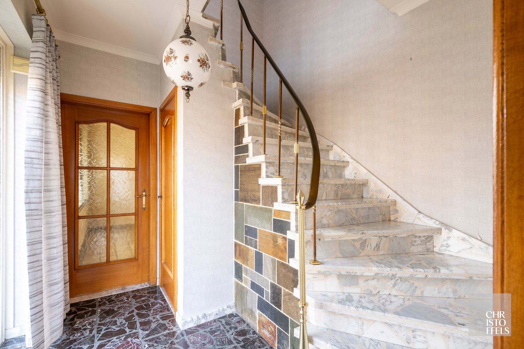 Te renoveren woning (152m²) in een rustige woonomgeving te Lanaken! foto 10