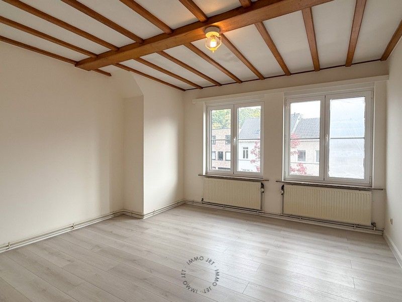 Ruim duplex appartement met 2 slaapkamers nabij centrum Beveren foto 17