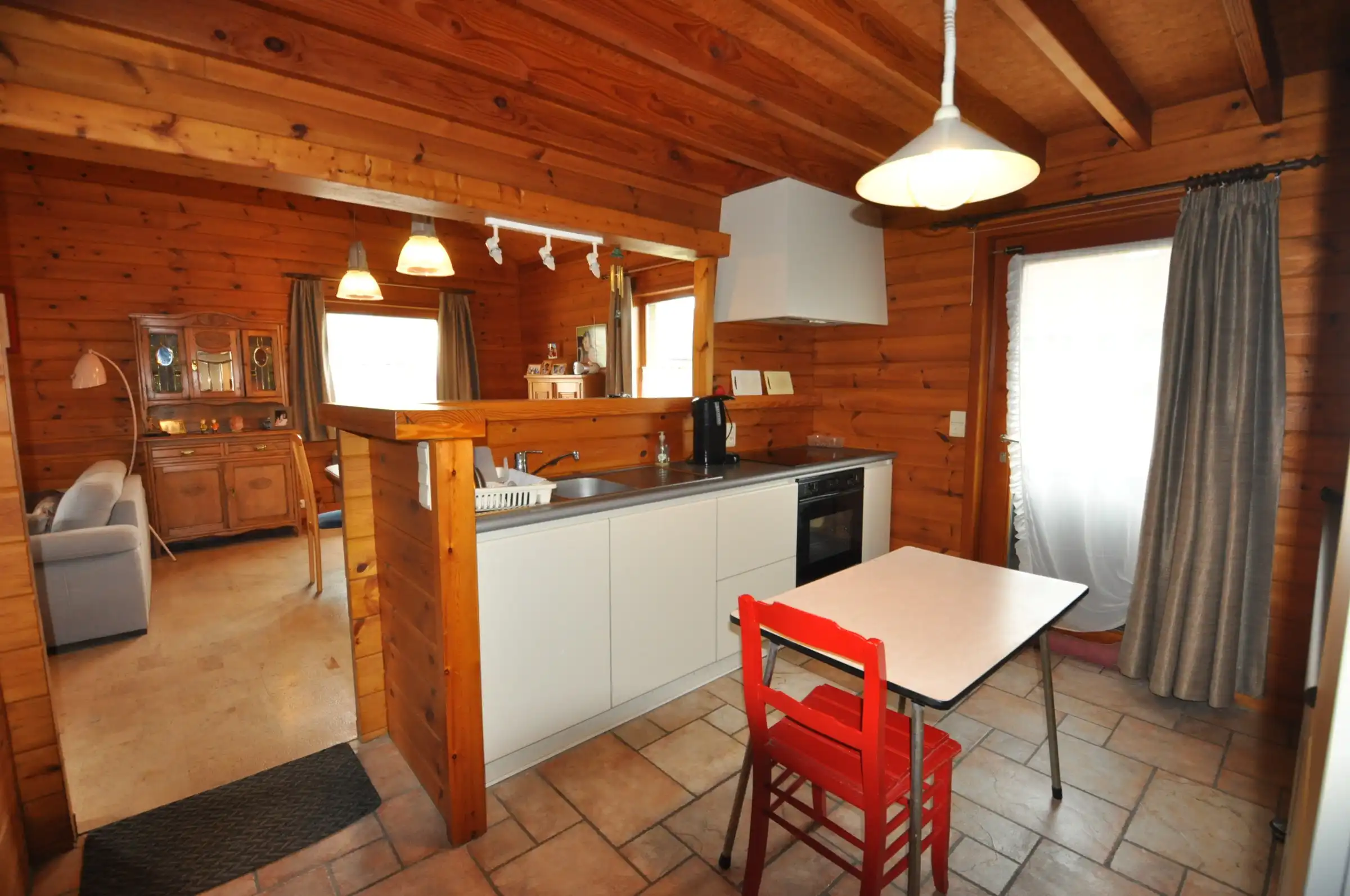 Alleenstaande woning te Oudenburg ! foto 7