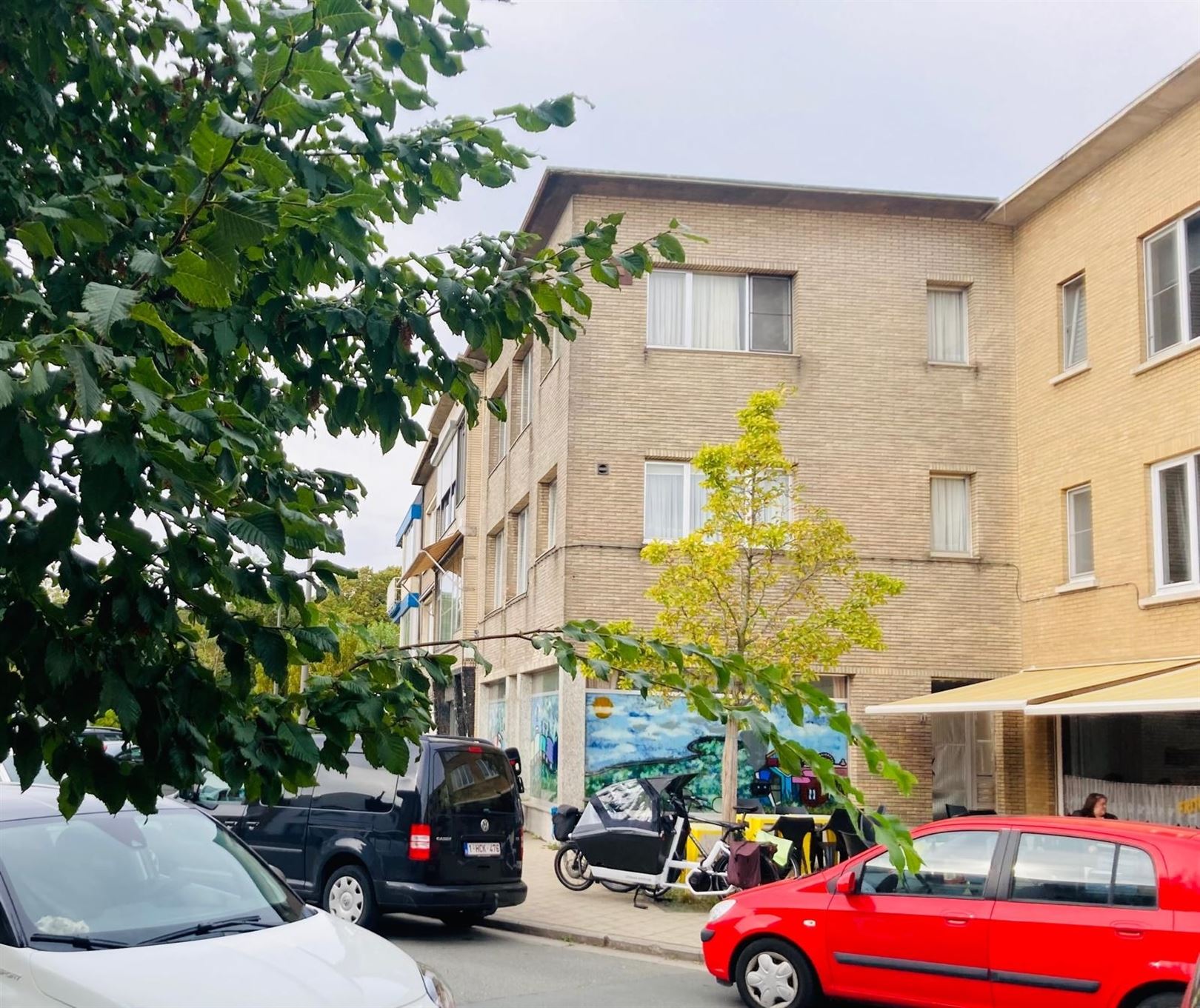 Hoekappartement met drie slaapkamers in een rustige straat foto 1