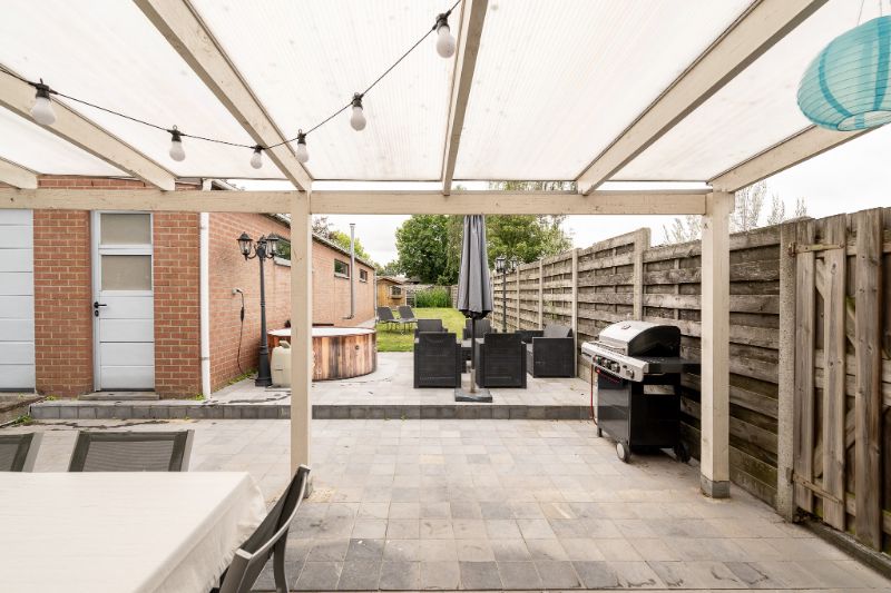 Landelijk wonen met comfort en ruimte – gerenoveerde woning met zuidgerichte tuin en loods van 80 m² foto 17