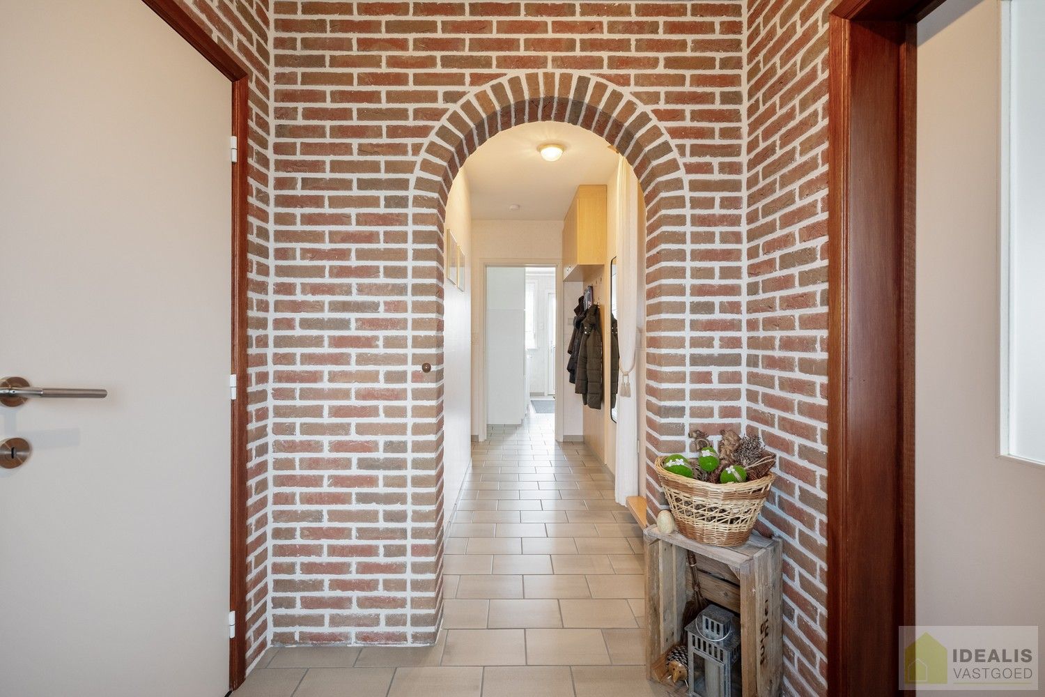 KNAPPE EN INSTAPKLARE WONING MET 4 SLAAPKAMERS, INPANDIGE ÉN VRIJSTAANDE GARAGE, HEERLIJK TERRAS OMGEVEN DOOR EEN PRACHTIGE TUIN foto 18