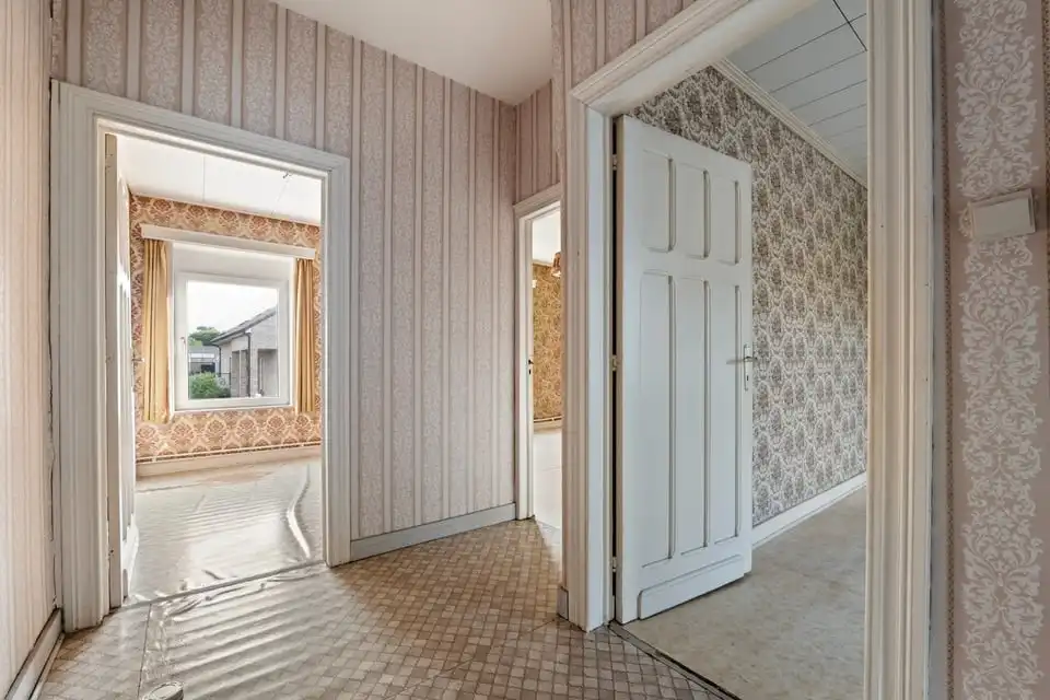 TE RENOVEREN GEZINSWONING MET VEEL POTENTIEEL IN HET LANDELIJKE MONTENAKEN foto 24