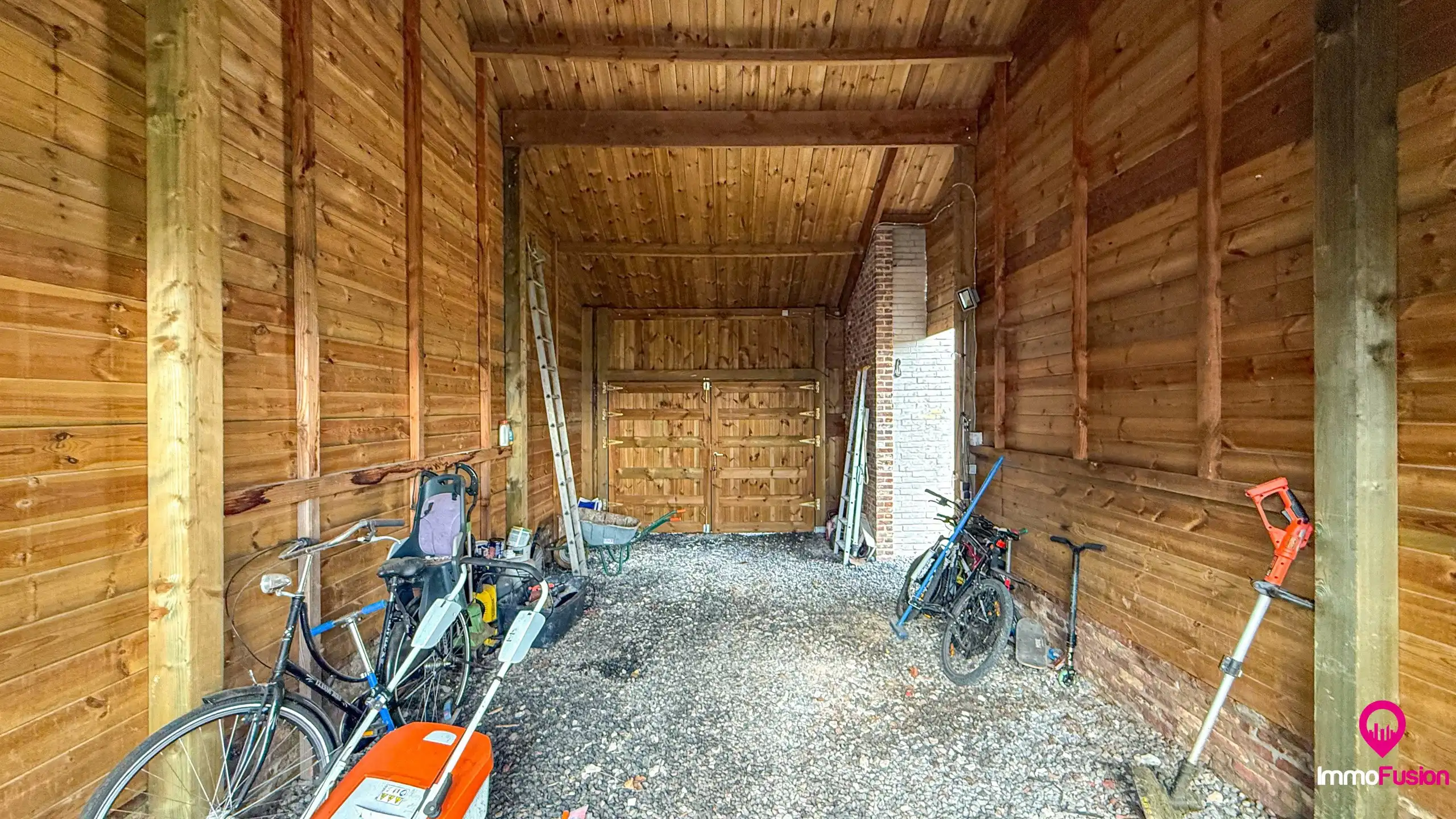 Zeer ruim wonen met 5 slpks en rustig gelegen! foto 44